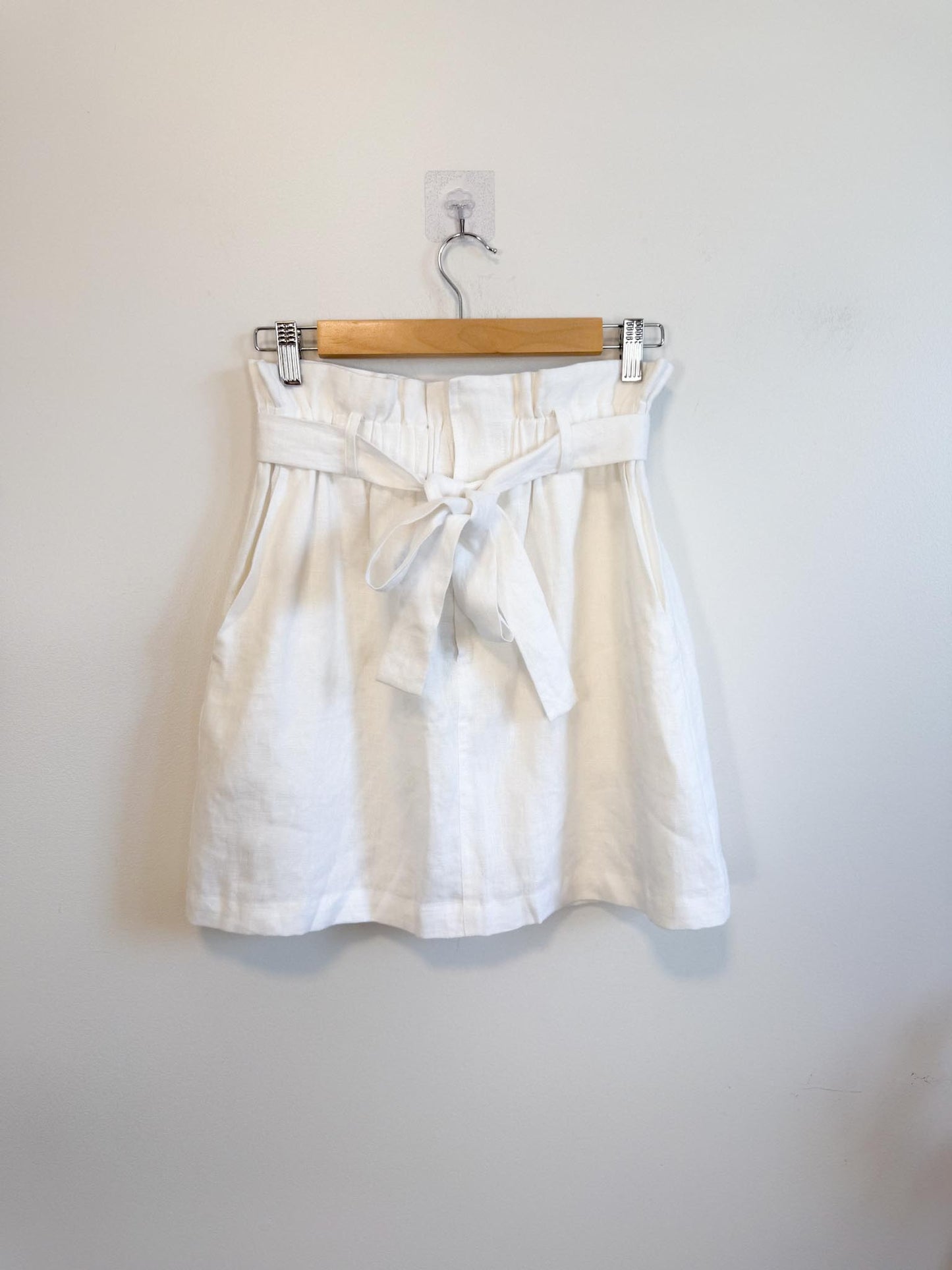 Reformation White Linen Paper Bag Mini Skirt in White (Size S/M)
