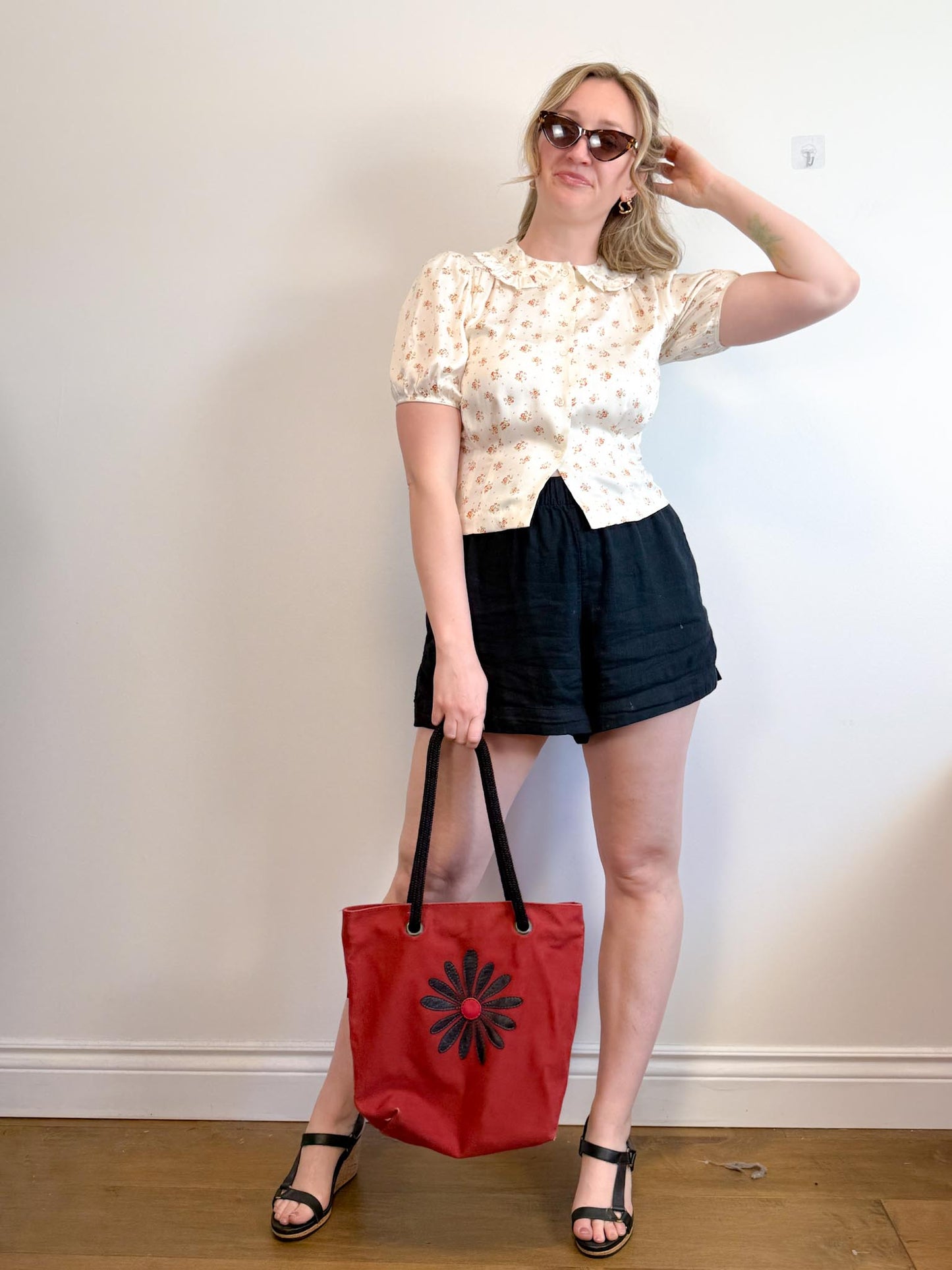 DOEN "Bel Ruffled Silk-charmeuse Blouse in Floral" (Size S)
