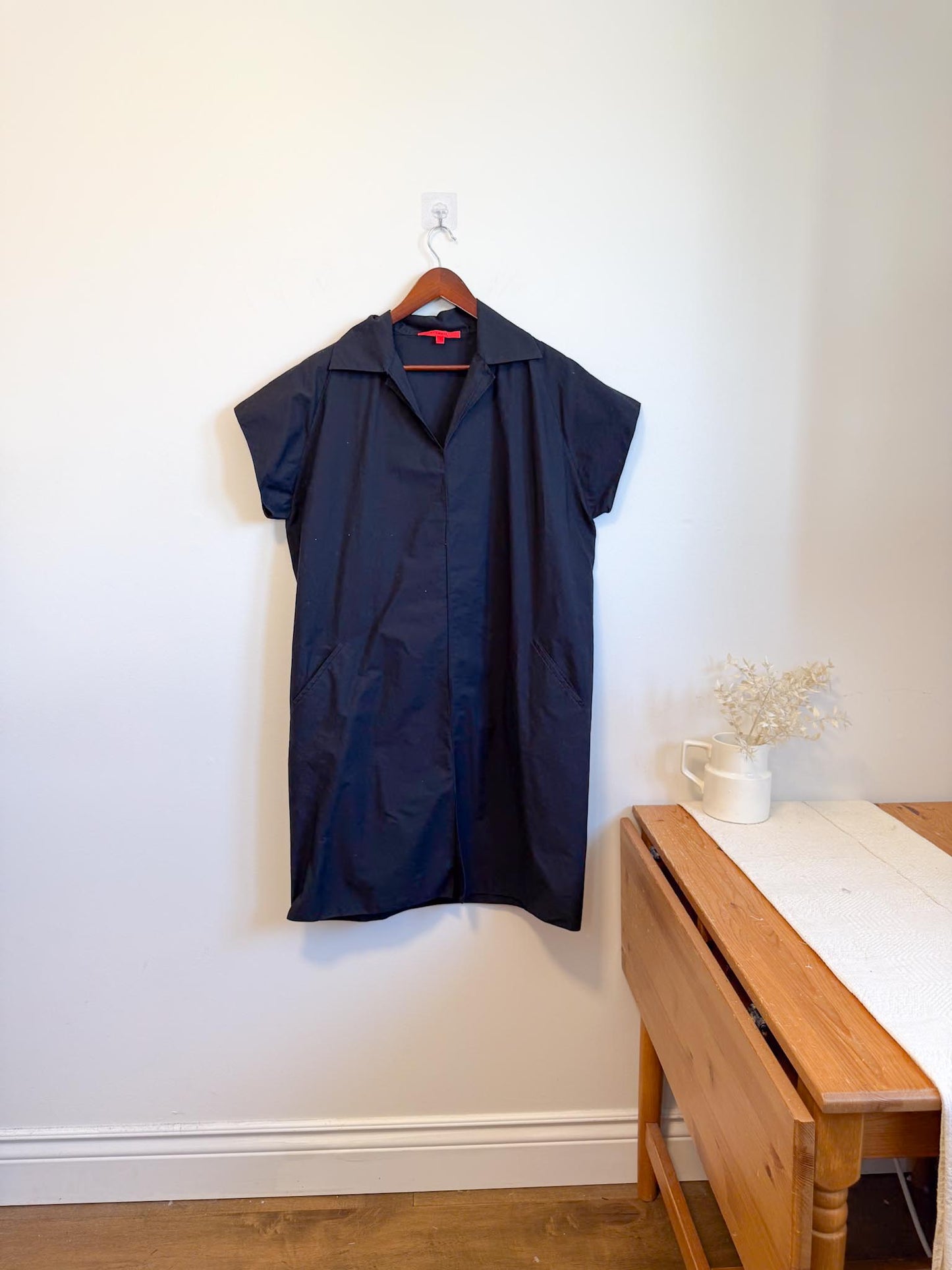 SHAMASK "Classic Shirt Dress in Cotton Poplin in Black" (Size M/L)