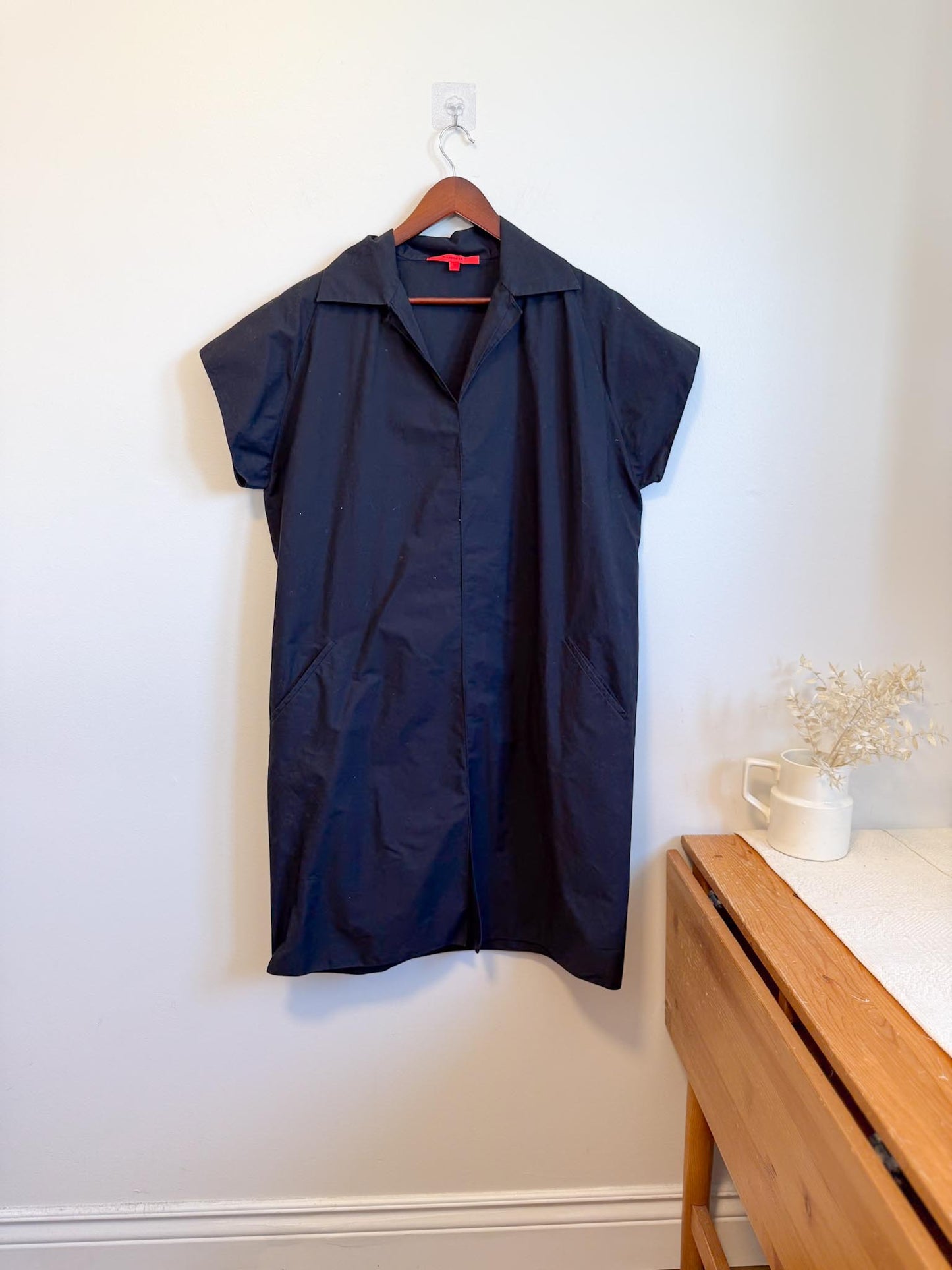 SHAMASK "Classic Shirt Dress in Cotton Poplin in Black" (Size M/L)