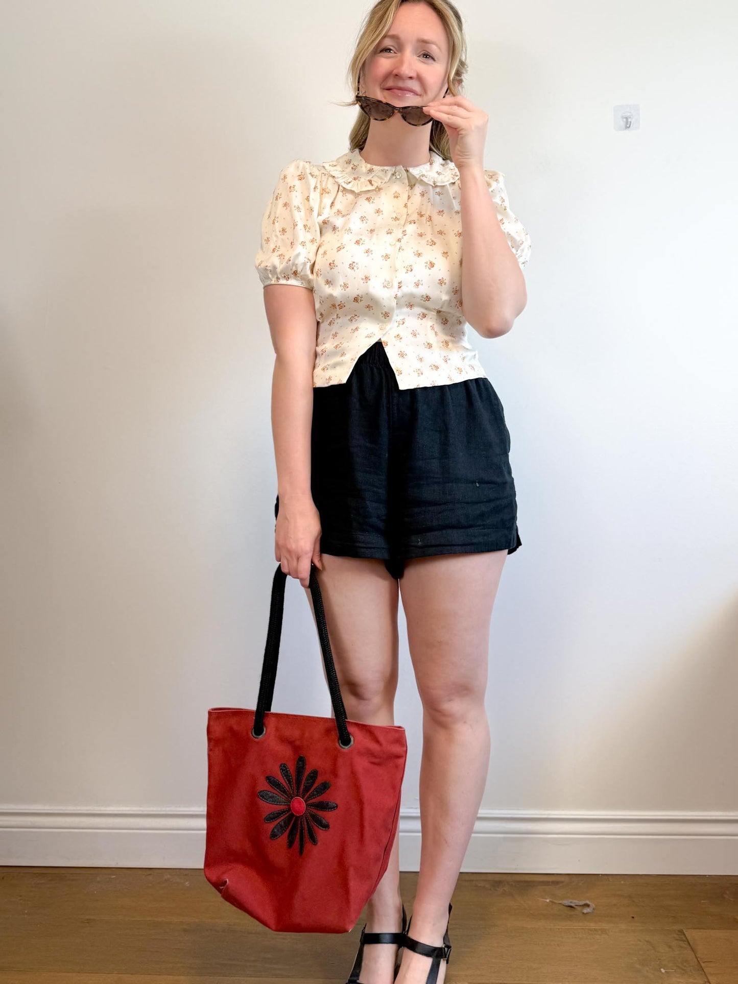 DOEN "Bel Ruffled Silk-charmeuse Blouse in Floral" (Size S)