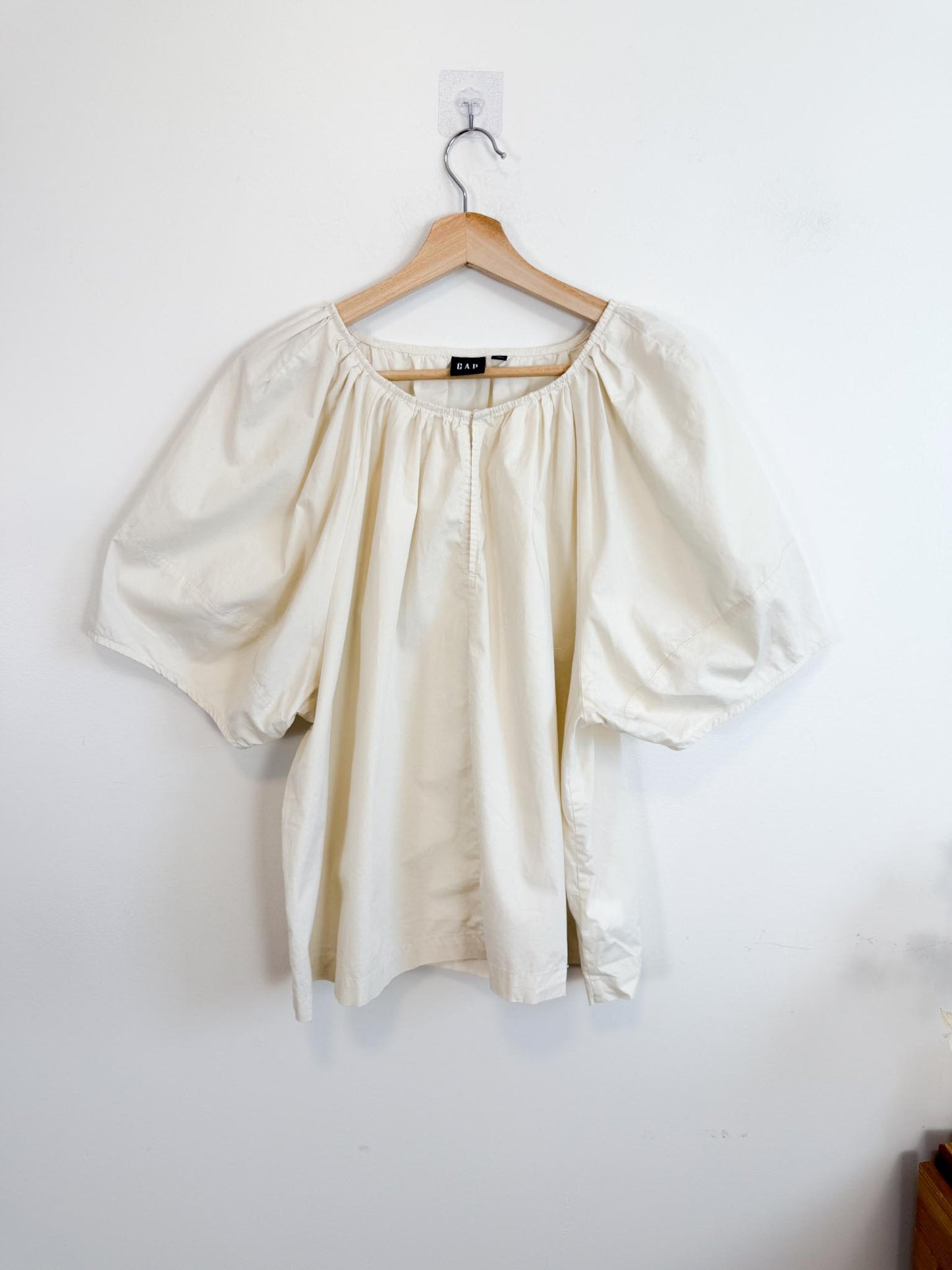 Gap Wide Sleeve Blouse in Neutral (Size XL)