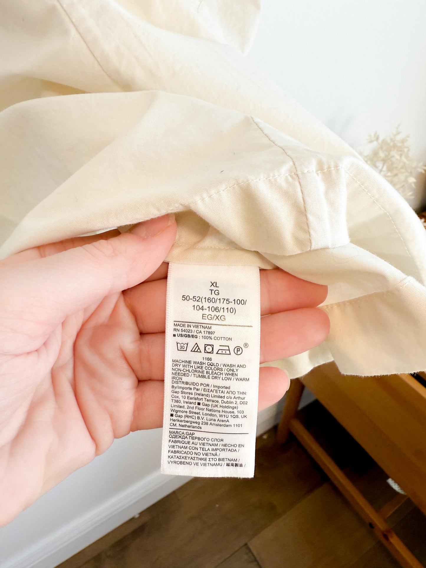 Gap Wide Sleeve Blouse in Neutral (Size XL)