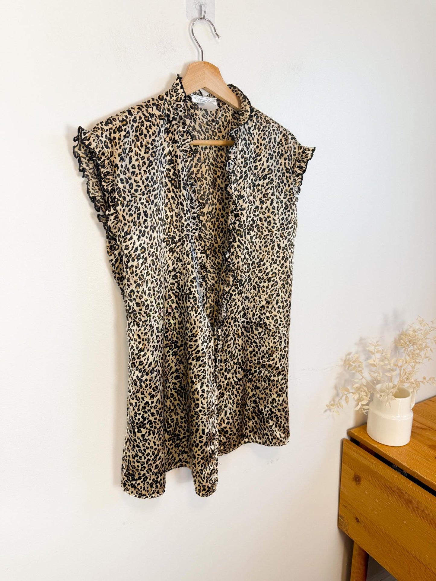 Vintage Leopard Print Blouse with Front Tie (Size L)