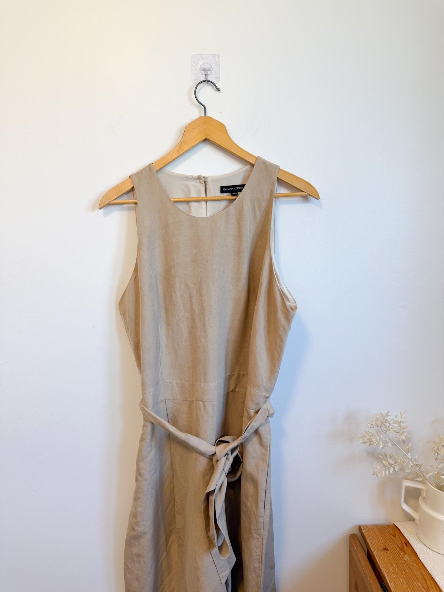 Banana Republic Wide Leg Linen Jumpsuit in Beige (Size 16)