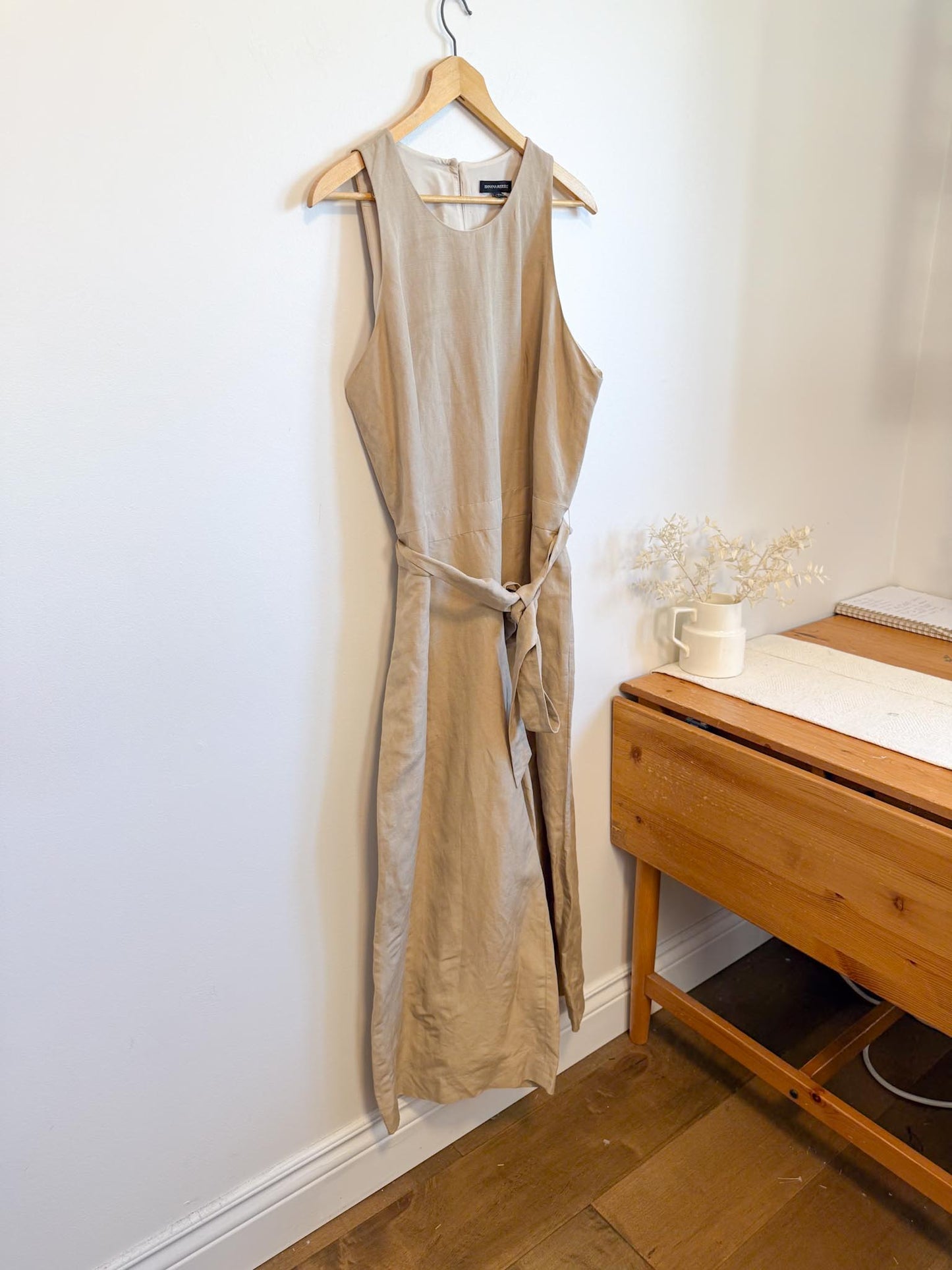 Banana Republic Wide Leg Linen Jumpsuit in Beige (Size 16)