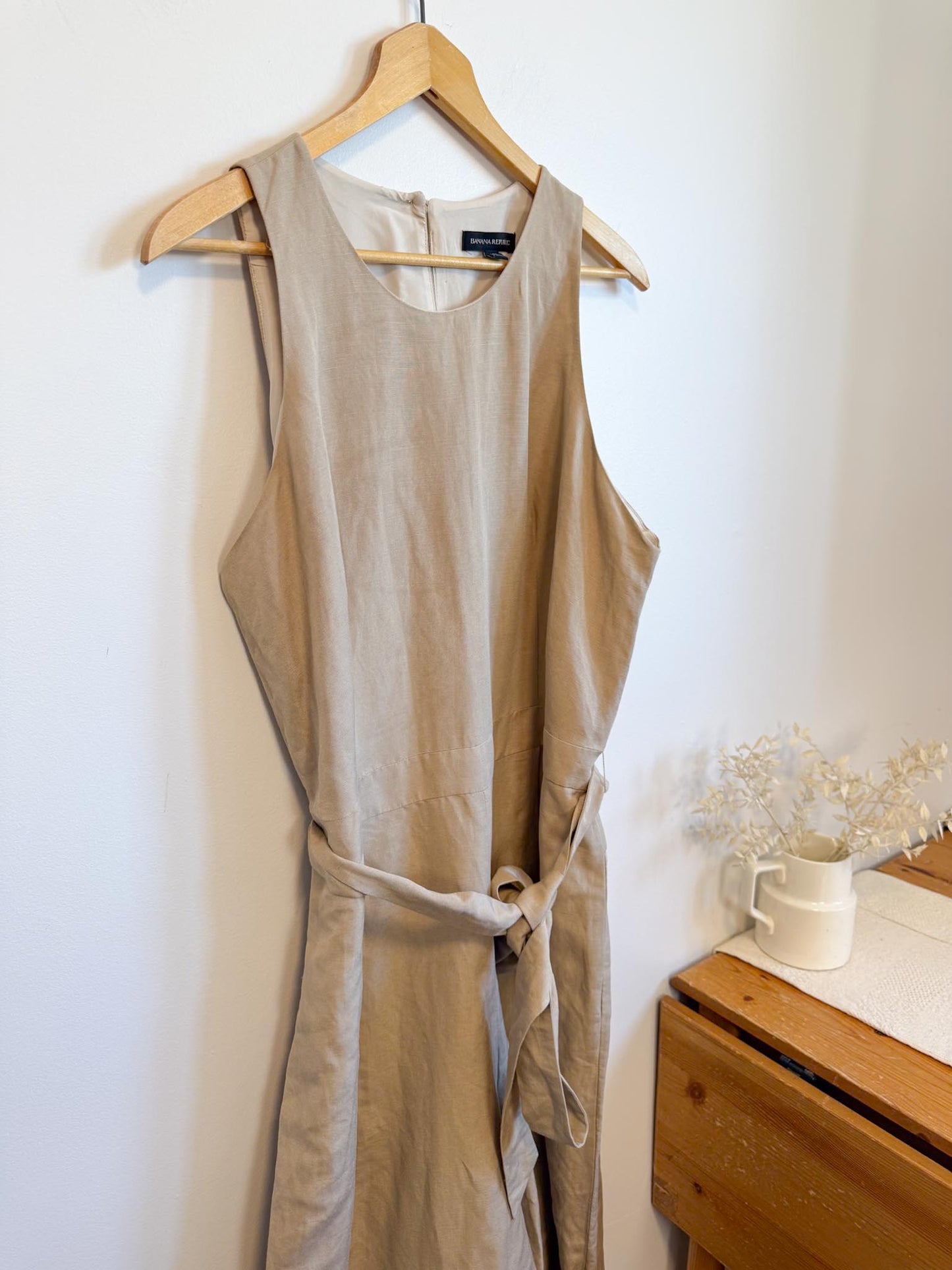 Banana Republic Wide Leg Linen Jumpsuit in Beige (Size 16)