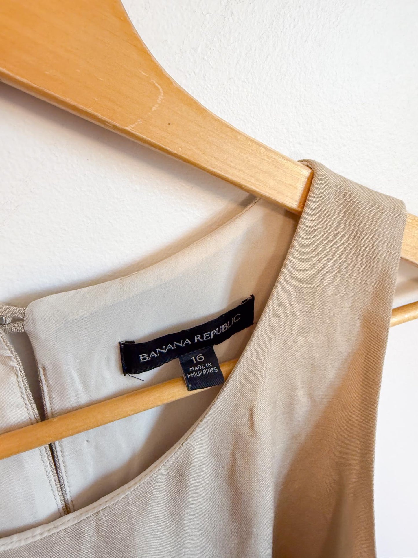 Banana Republic Wide Leg Linen Jumpsuit in Beige (Size 16)