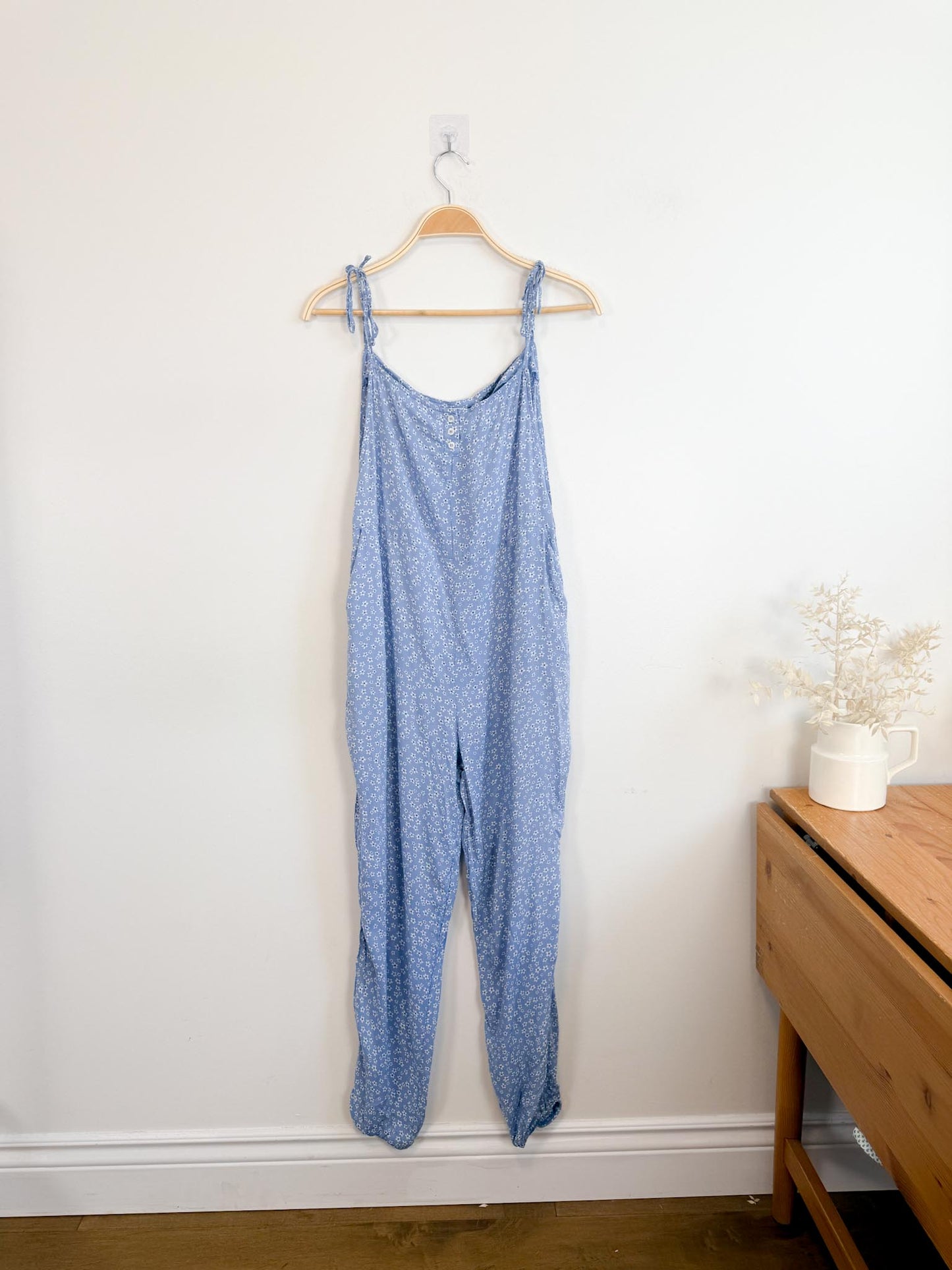 Smash & Tess Blue Floral "Jillyalls" Romper (Size M)