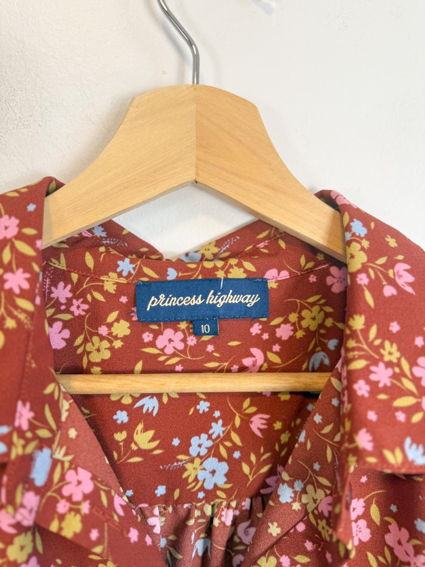 Princess Highway Floral Short Sleeve Blouse (Size M/L)