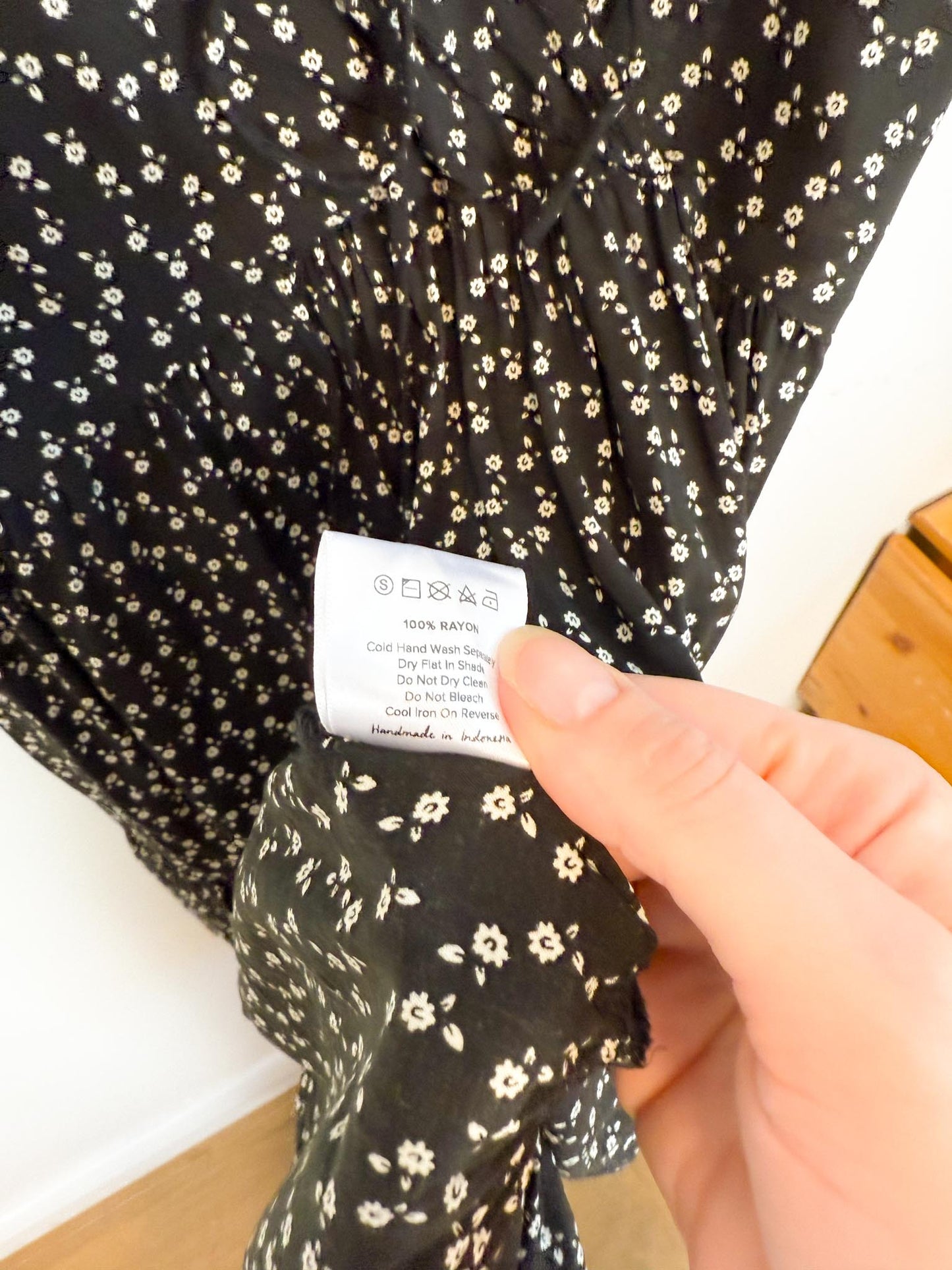 Auguste "Bella Frill Play Dress in Black/White Floral" (Size S)