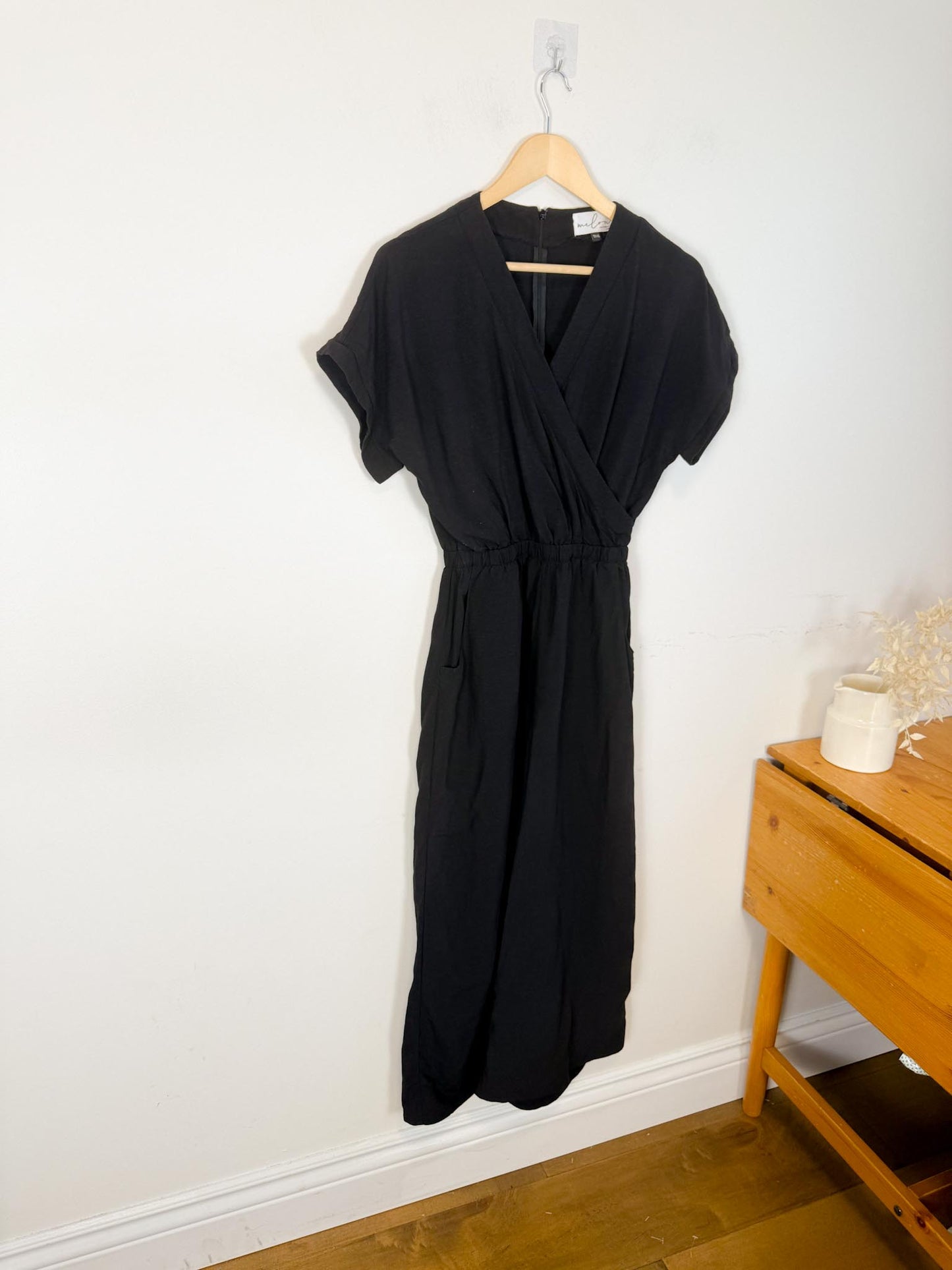 Melow Slow Fashion "Elka Jumpsuit in Black" (Size XS/S)