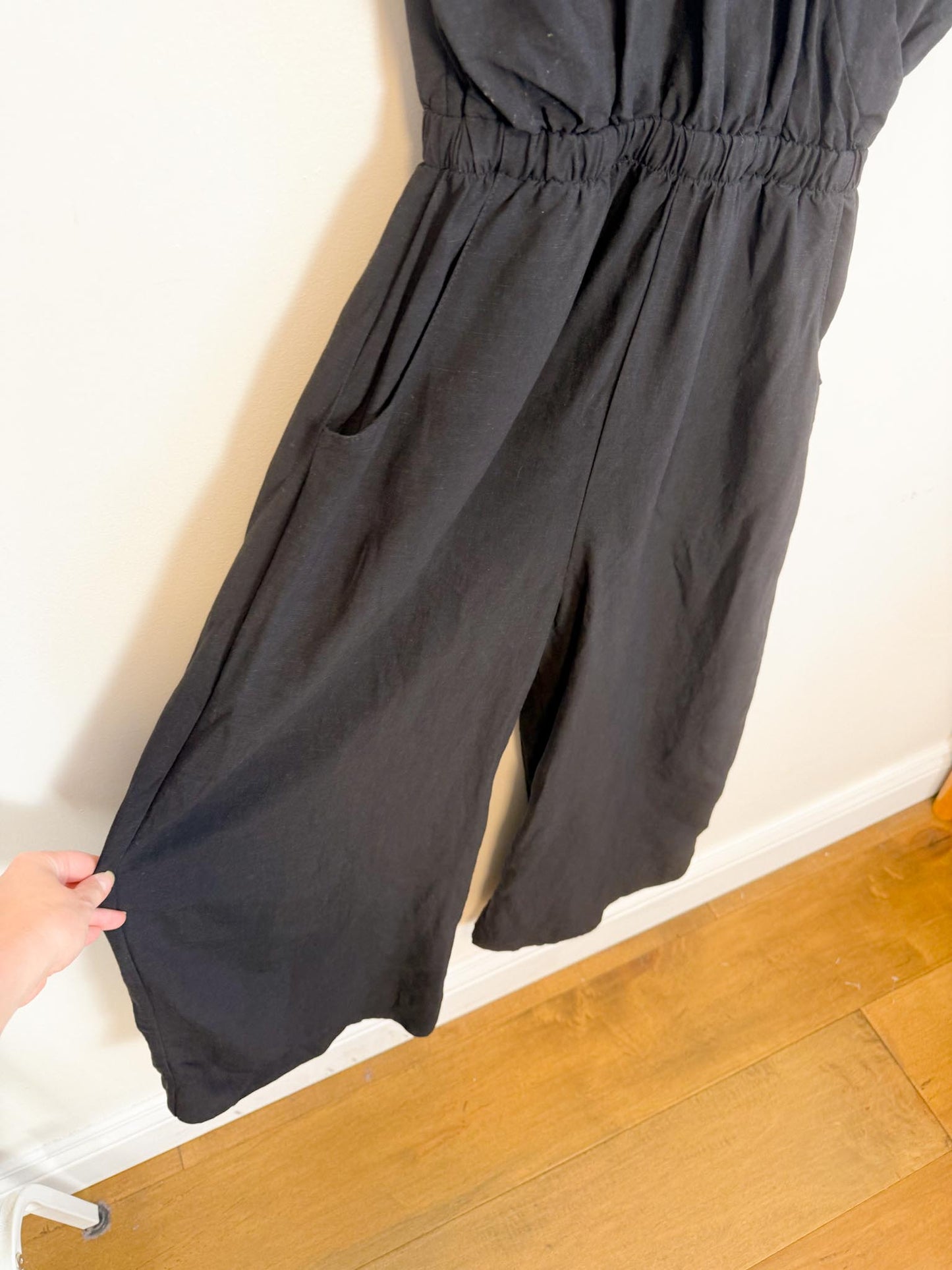 Melow Slow Fashion "Elka Jumpsuit in Black" (Size XS/S)
