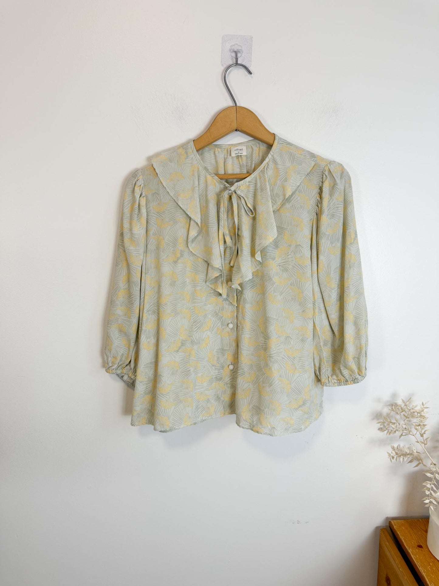 Wilfred Silk Ruffle Collar Blouse in Pastel Green/Yellow (Size M)