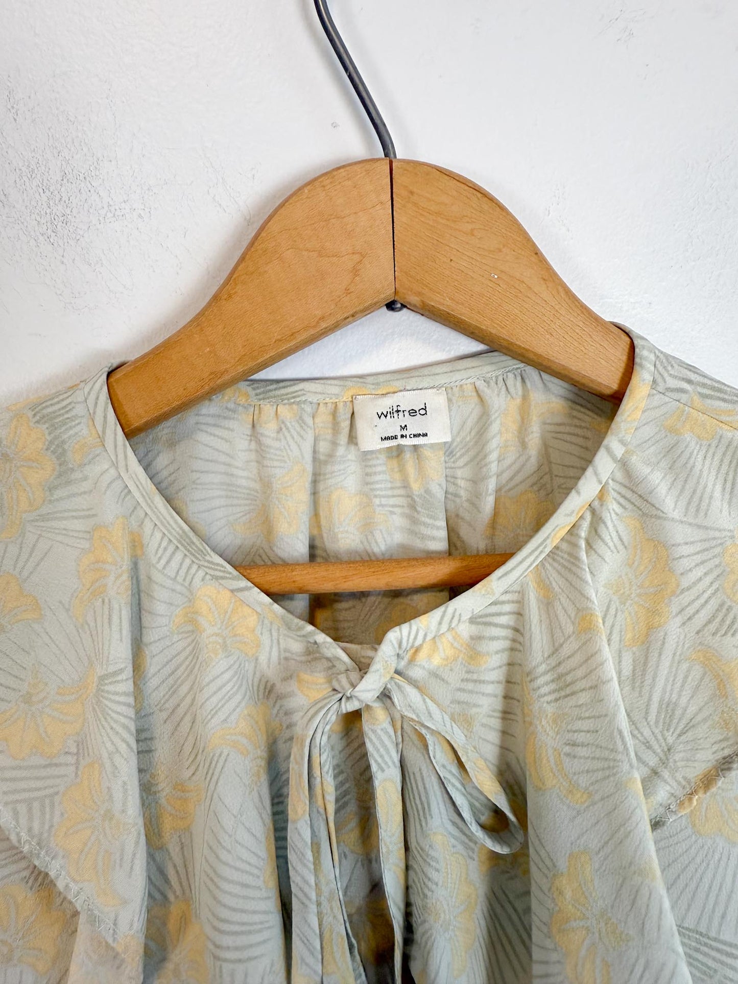 Wilfred Silk Ruffle Collar Blouse in Pastel Green/Yellow (Size M)