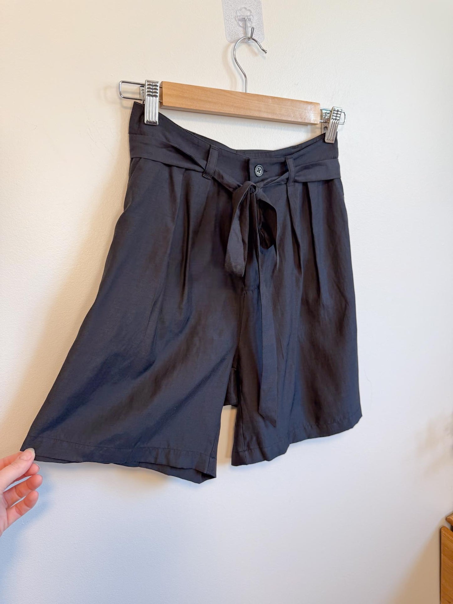 Emma Knudsen High Rise Shorts in Black NWT (Size S)