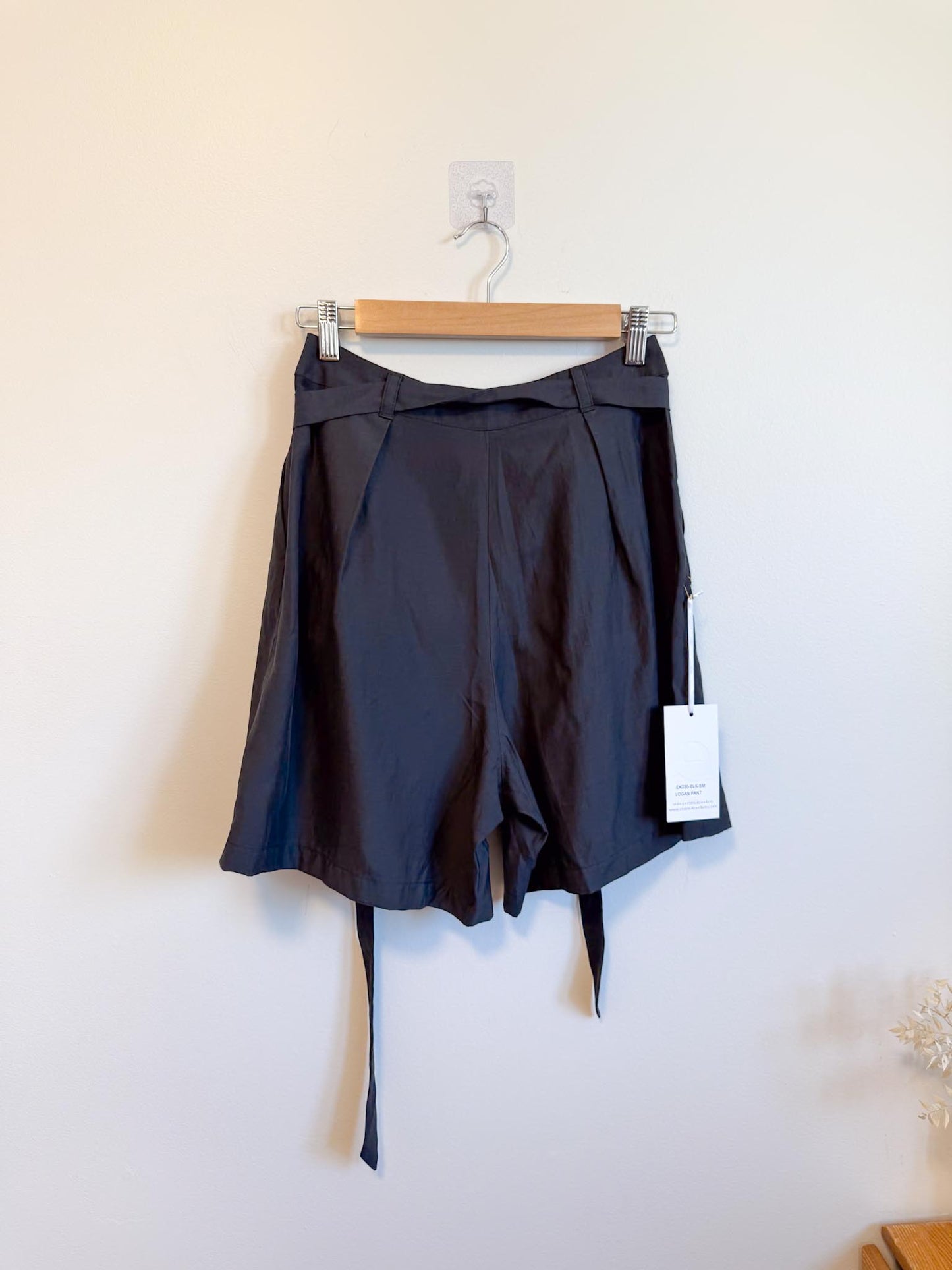 Emma Knudsen High Rise Shorts in Black NWT (Size S)