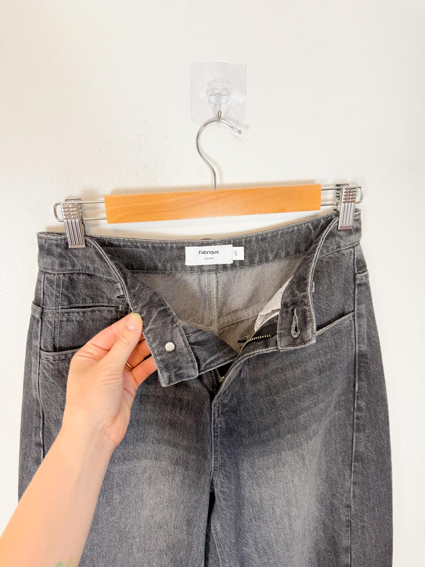 Fabrique Sustainable Barrel Leg Jeans in Faded Black Wash (Size S)