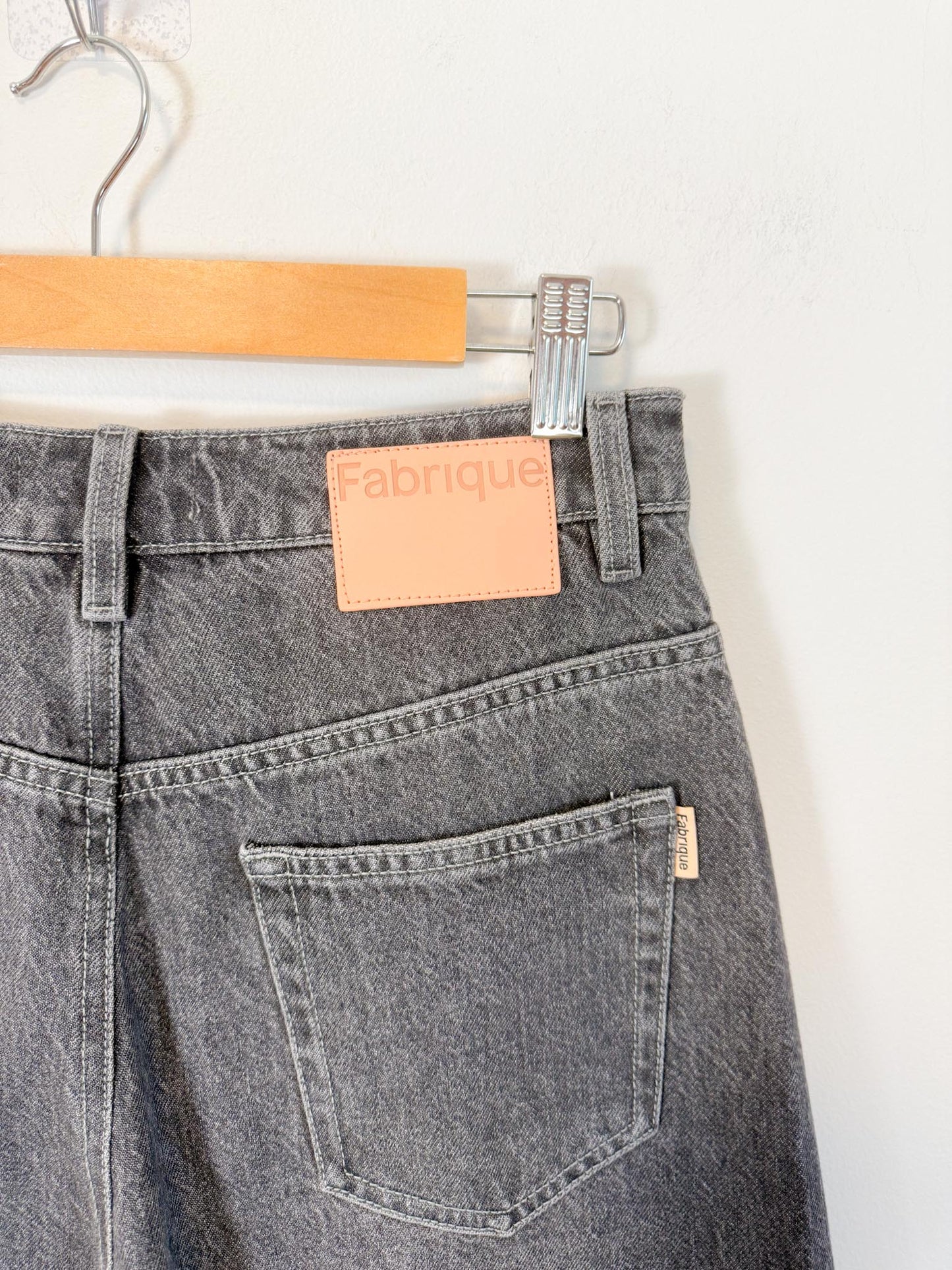 Fabrique Sustainable Barrel Leg Jeans in Faded Black Wash (Size S)