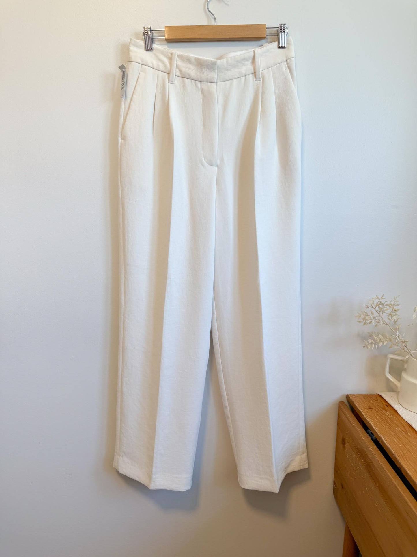 Wilfred "The Effortless Pant in Light Birch" NWT (Size 10)