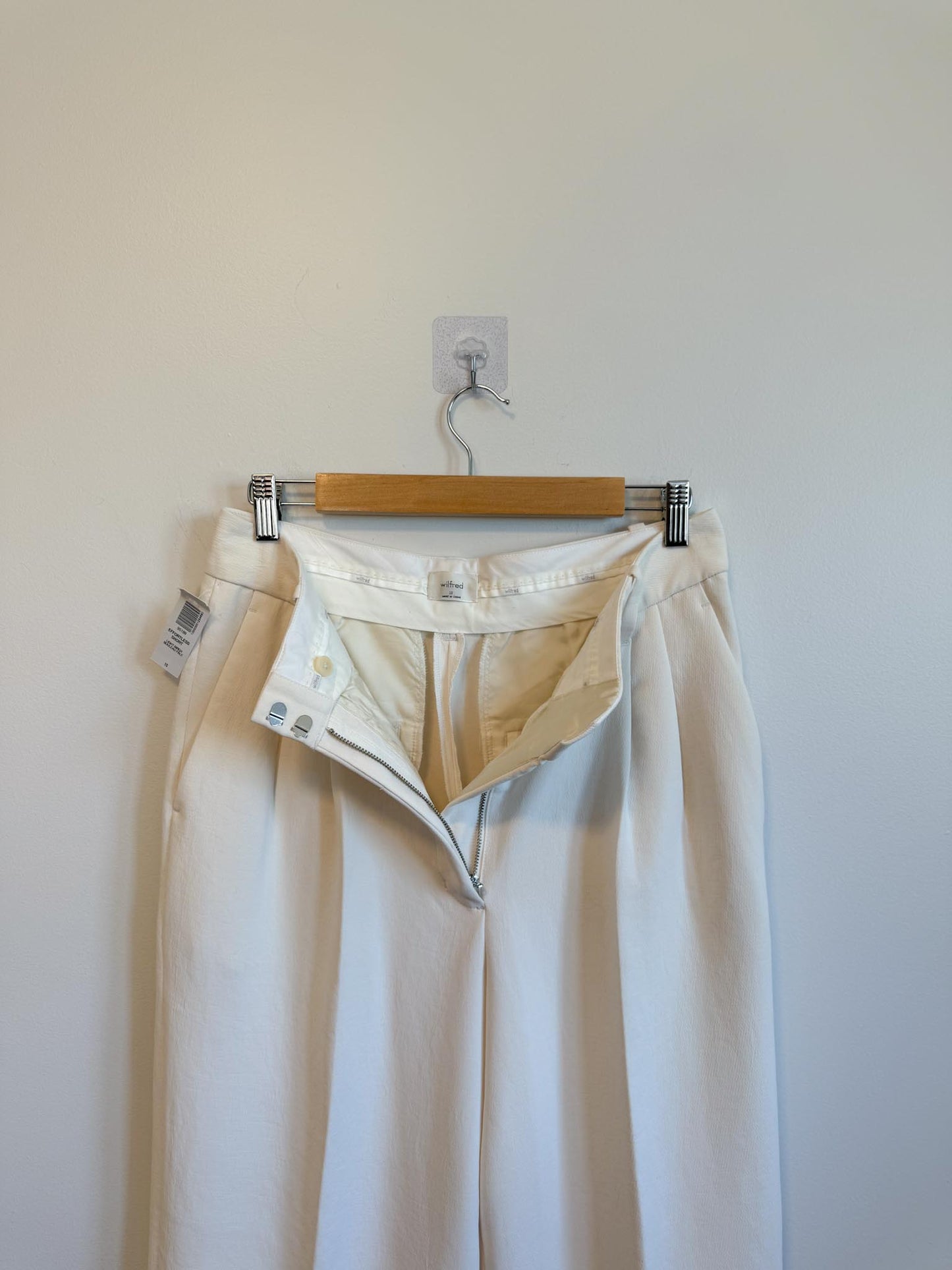 Wilfred "The Effortless Pant in Light Birch" NWT (Size 10)