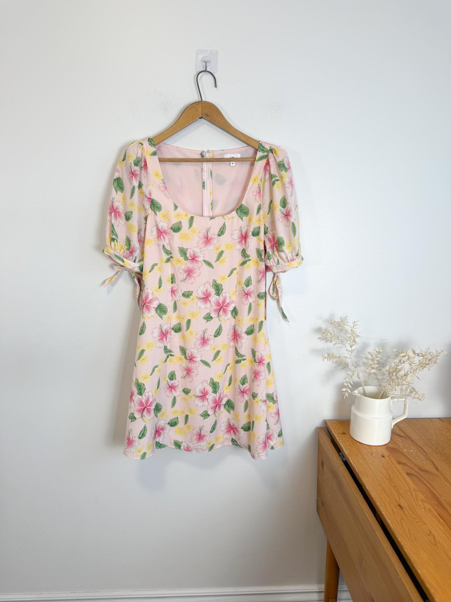 LPA "Serafina Dress in Layla Floral" NWT (Size M)