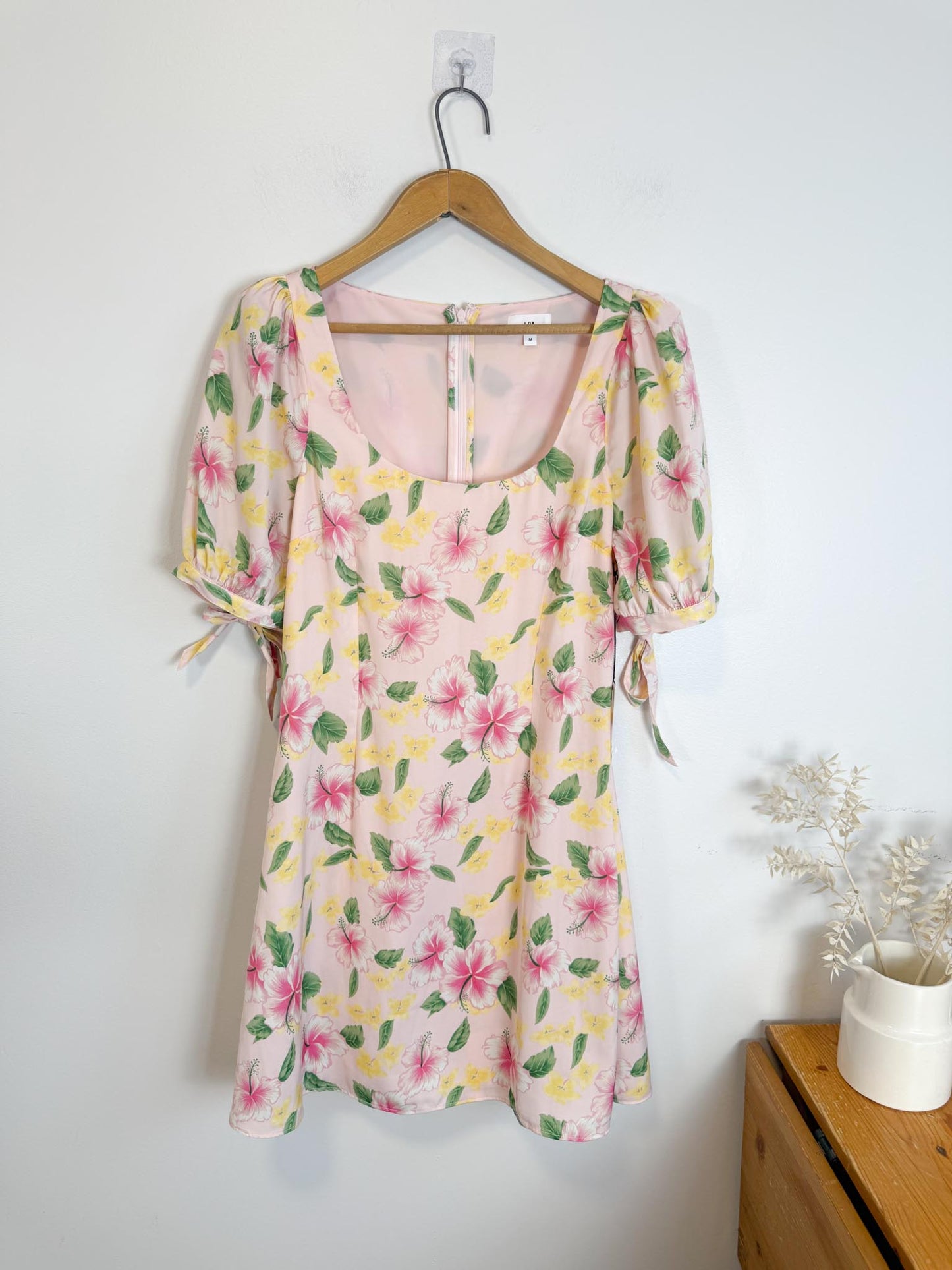 LPA "Serafina Dress in Layla Floral" NWT (Size M)