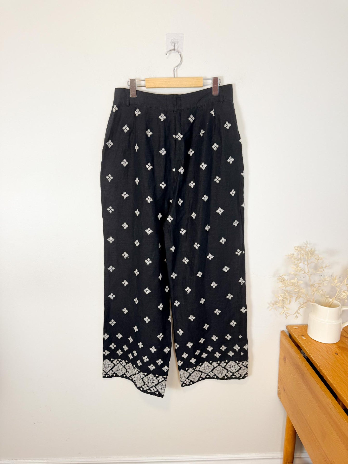 Rachel Zoe Embroidered Wide Leg Linen Pants in Black (Size 12)