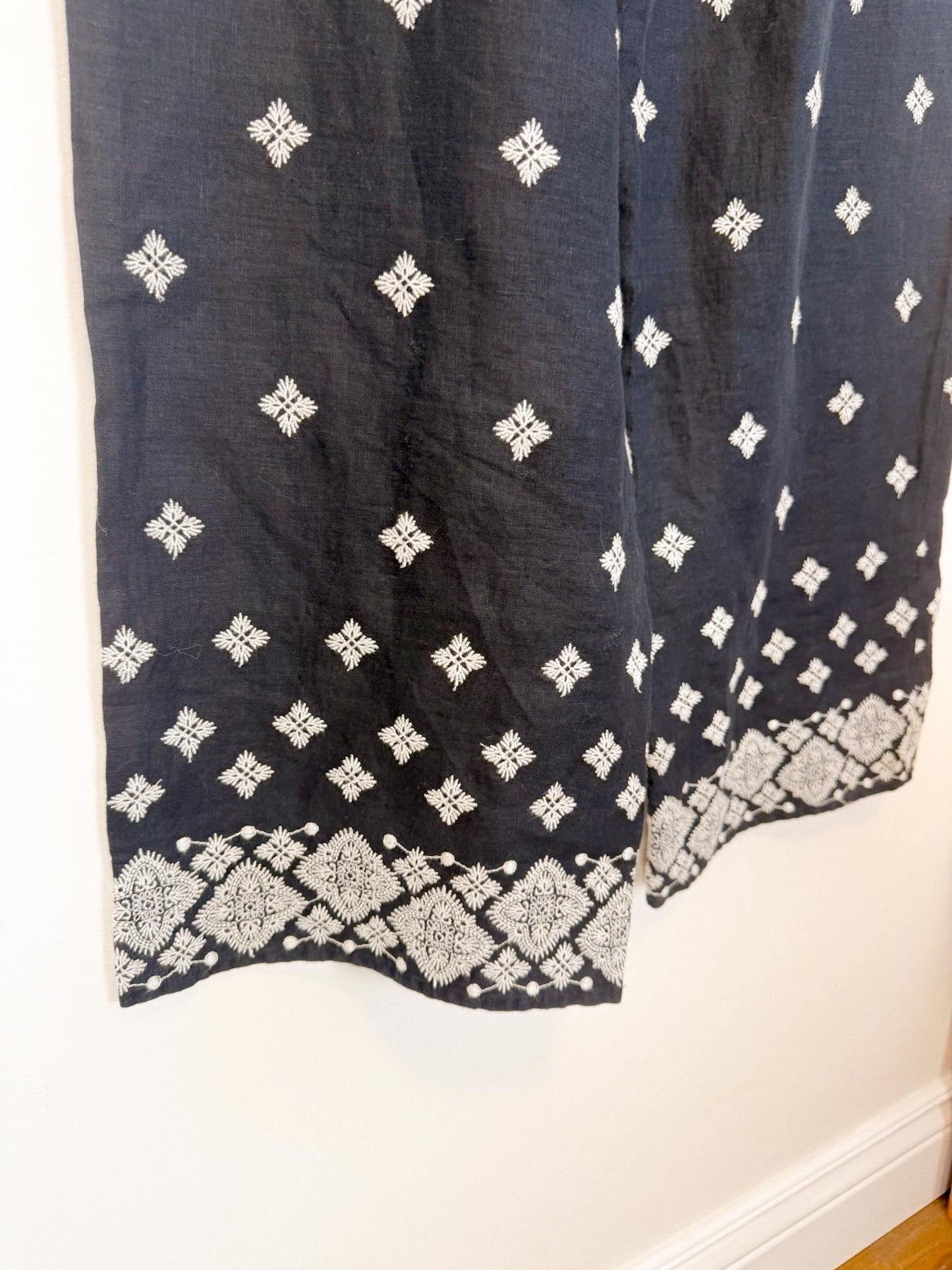Rachel Zoe Embroidered Wide Leg Linen Pants in Black (Size 12)