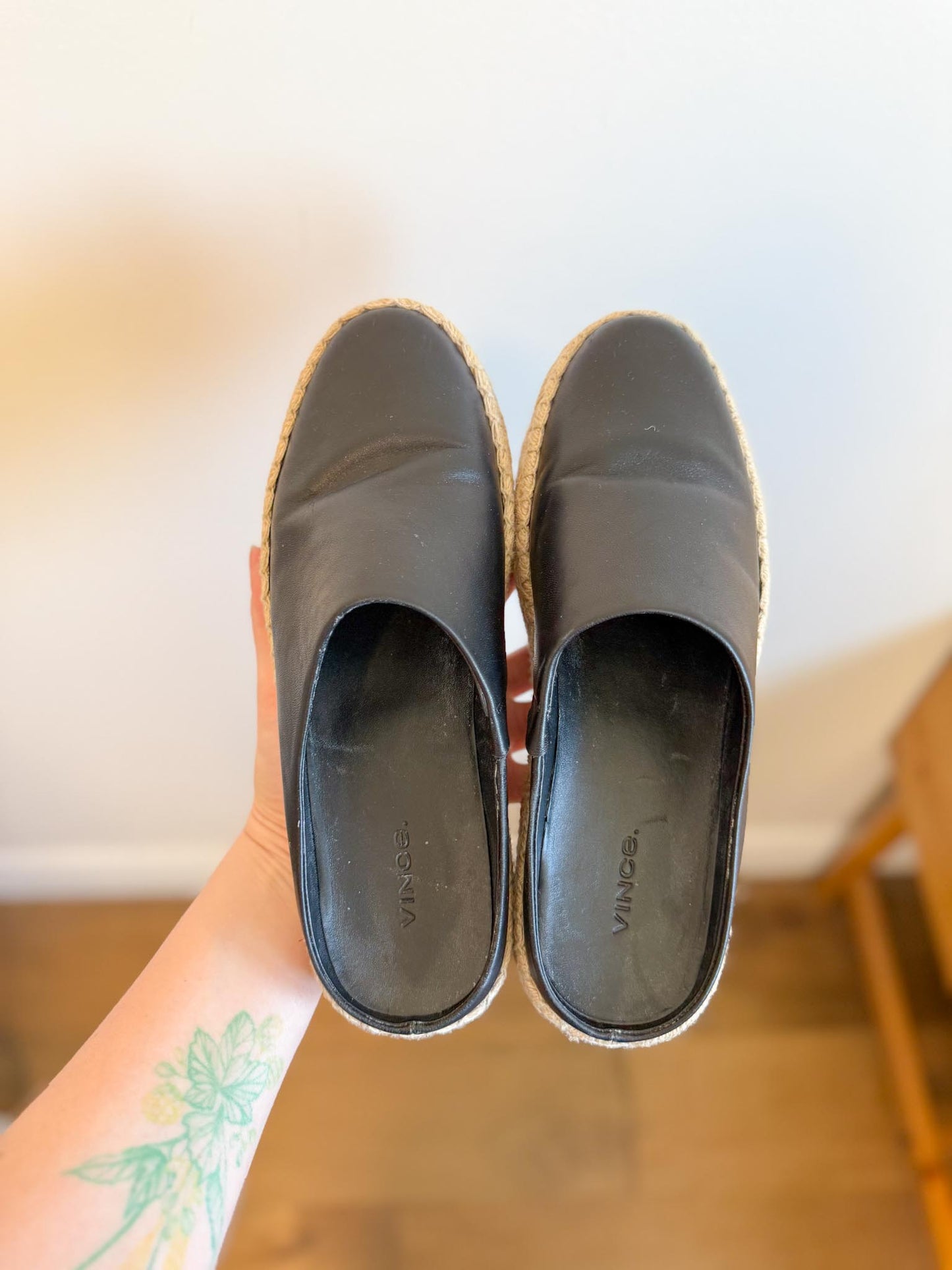Vince "Women's Ulla Slip On Espadrille Flats" (Size 8.5)