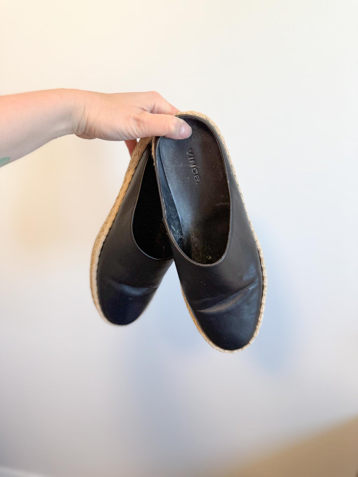 Vince "Women's Ulla Slip On Espadrille Flats" (Size 8.5)