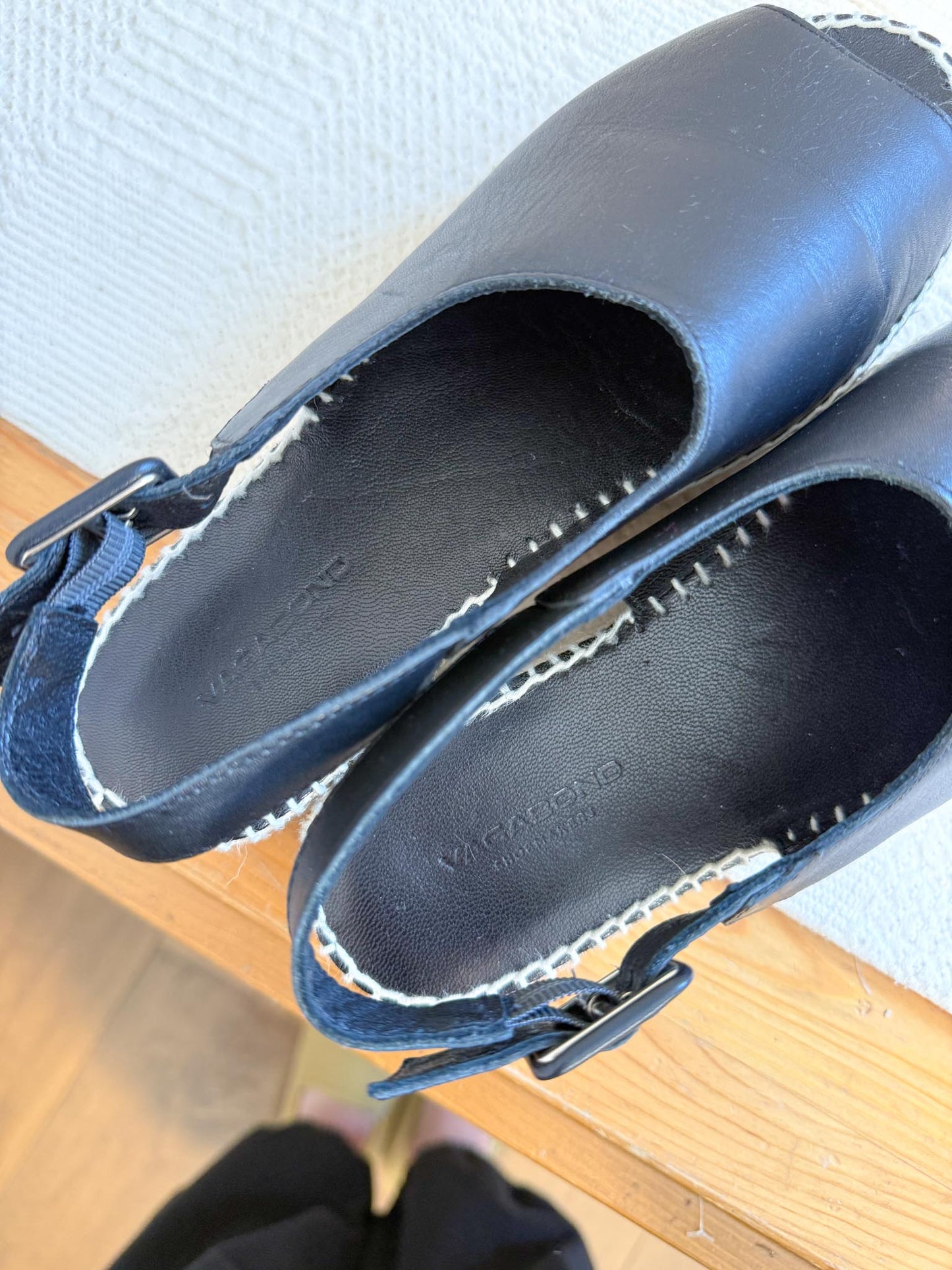 Vagabond "Celeste" Slingback Espadrille Slides in Black Leather (Size 6)