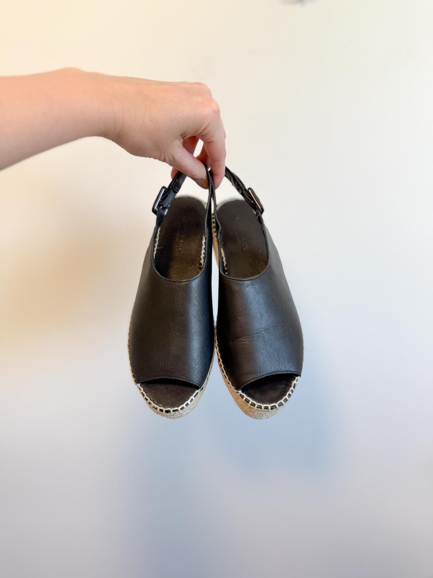 Vagabond "Celeste" Slingback Espadrille Slides in Black Leather (Size 6)