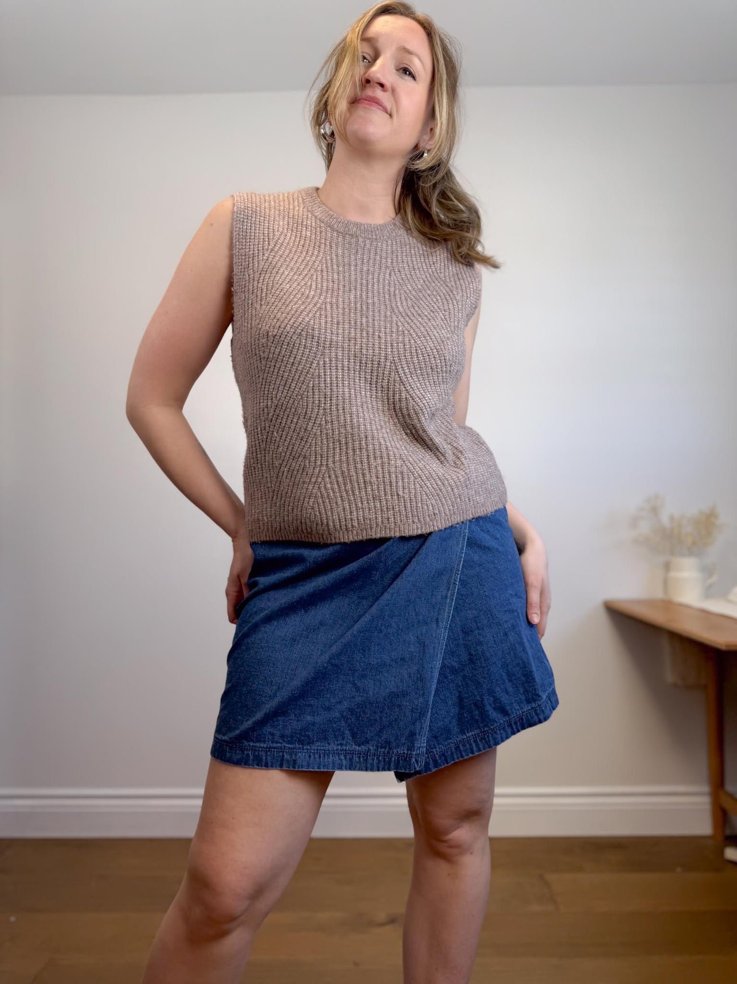 Reitman’s Sweater Vest in Dusty Violet (Size M)
