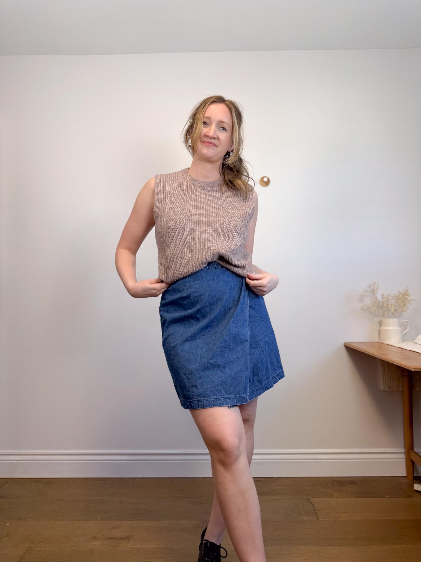 Reitman’s Sweater Vest in Dusty Violet (Size M)