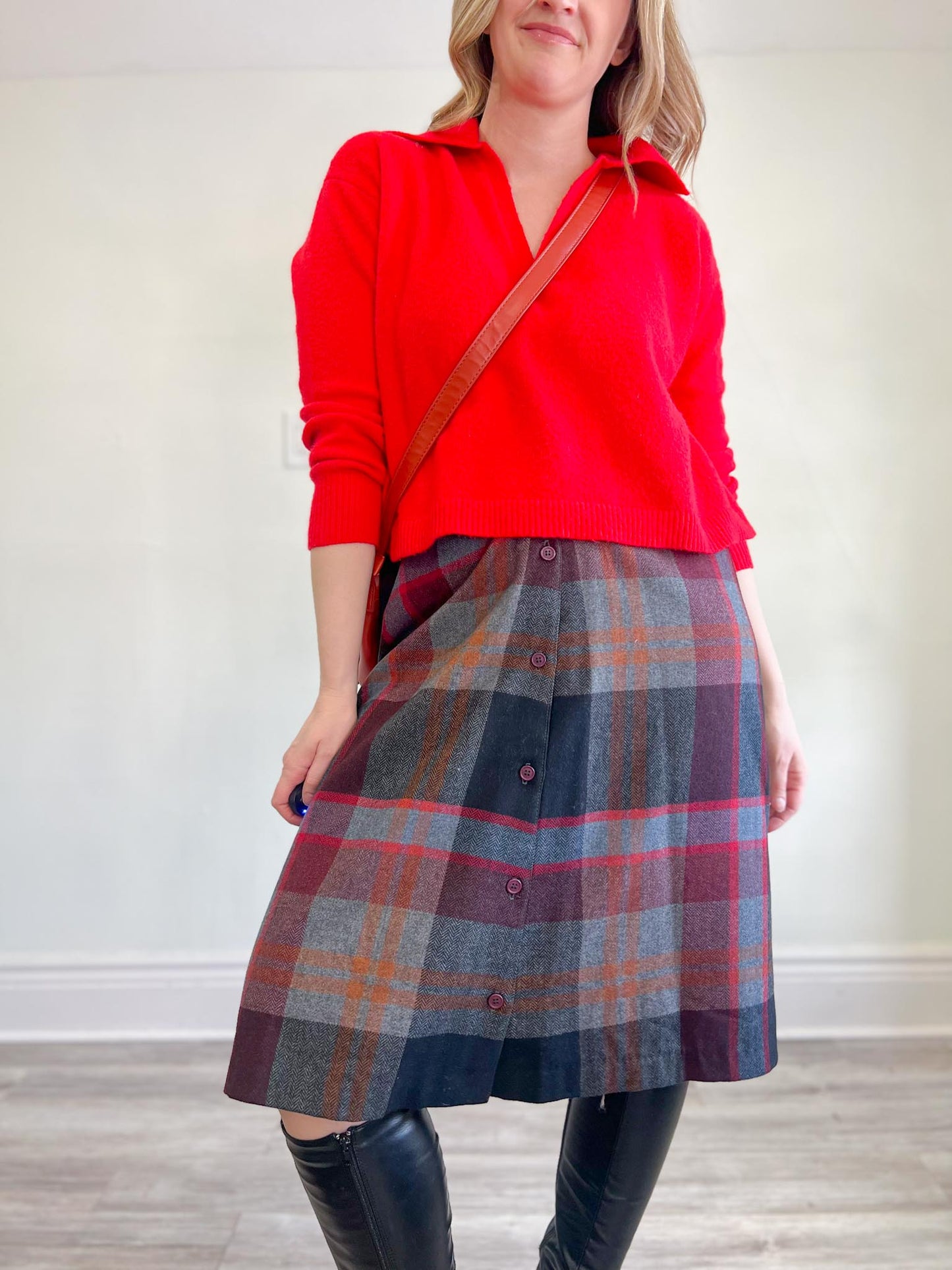 Vintage Plaid Wool Skirt in Black/Red/Grey (Size S)