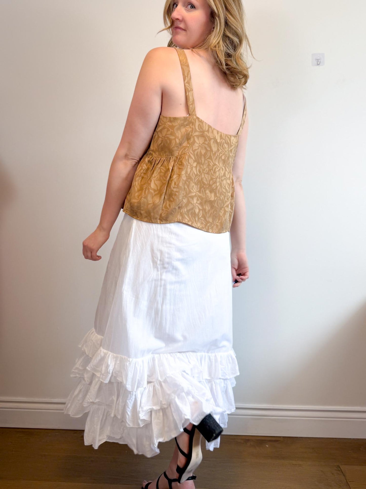 Ralph Lauren White Midi Skirt with Tiered Ruffle (Size M/L)