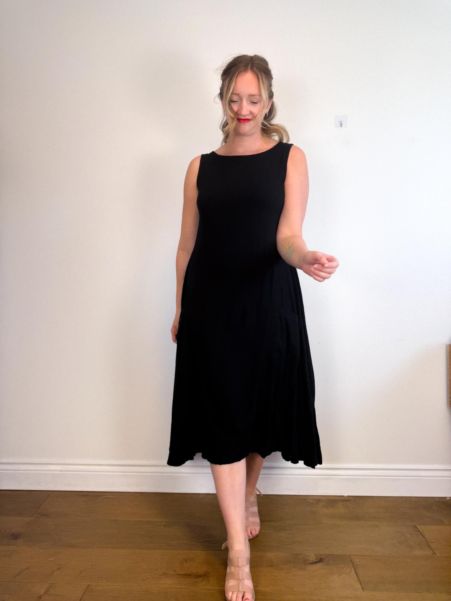 Kaliyana Canadian Slow Fashion Linen Midi Dress in Black (Size S-L)