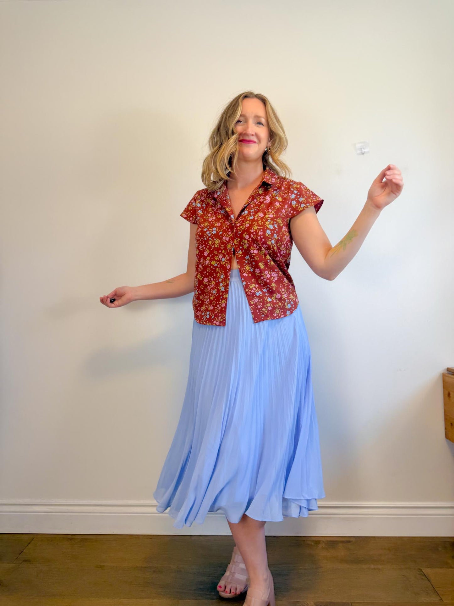Princess Highway Floral Short Sleeve Blouse (Size M/L)