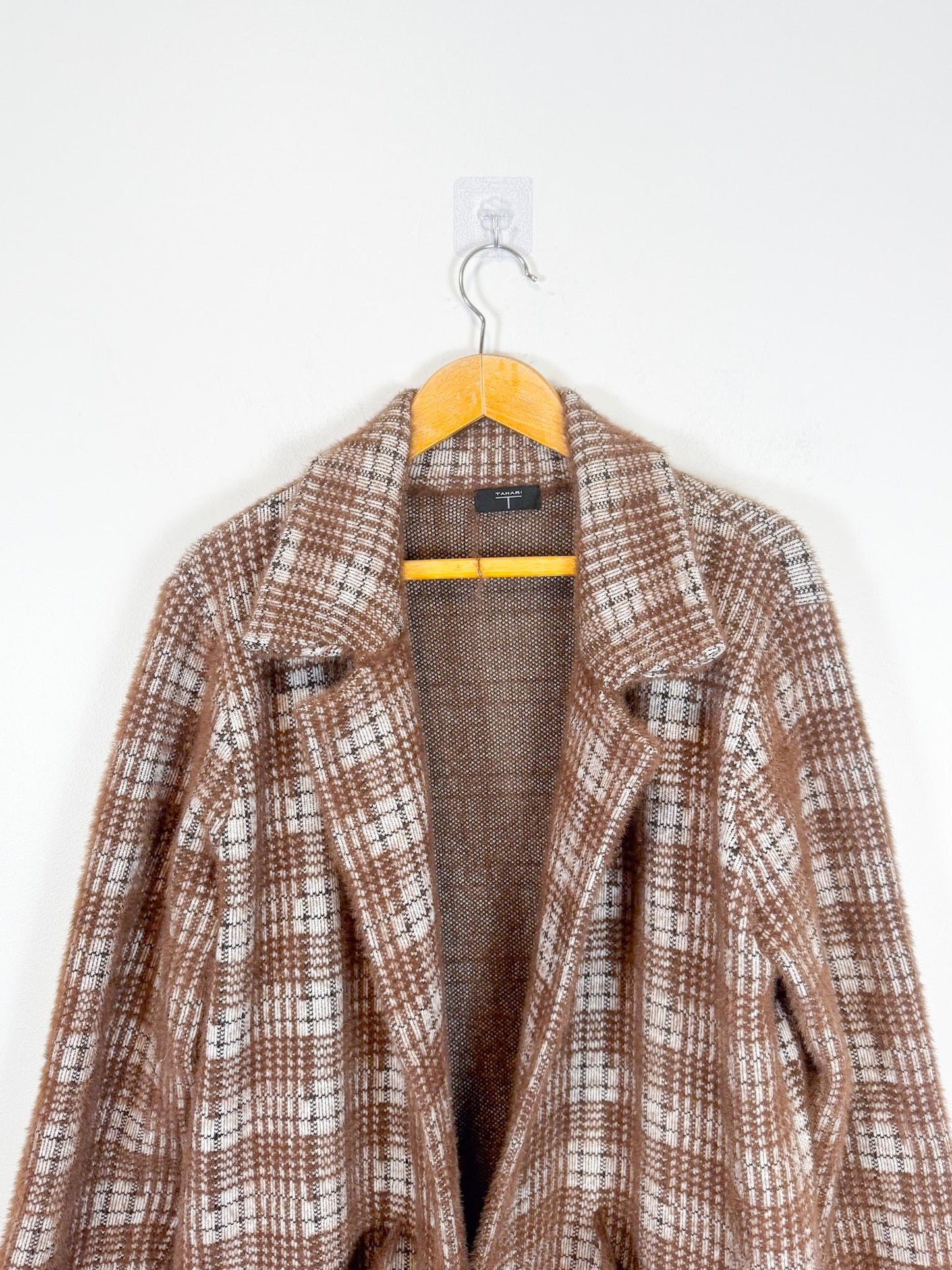 TAHARI Long Plaid Shacket in Brown/White (Size L)