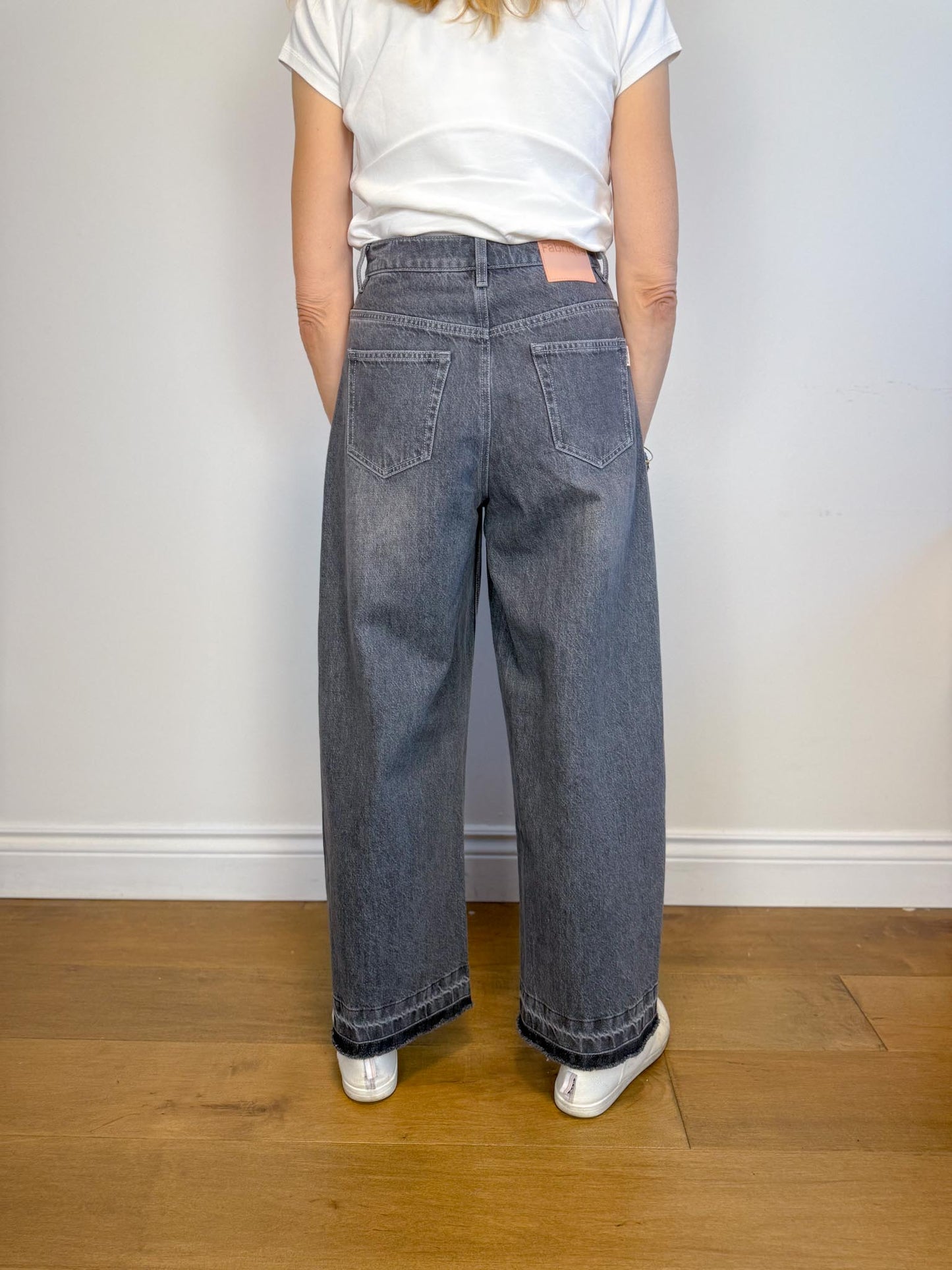 Fabrique Sustainable Barrel Leg Jeans in Faded Black Wash (Size S)