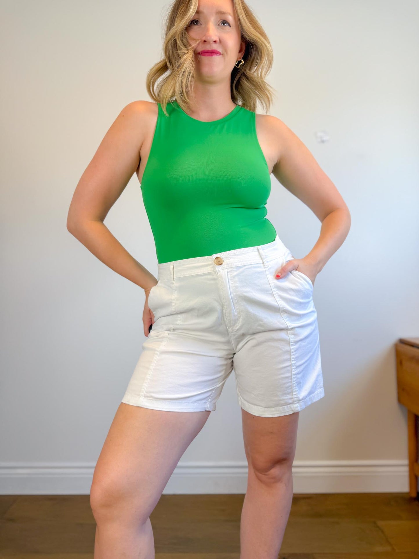 Babaton Contour Crew Bodysuit in Kelly Green (Size M)