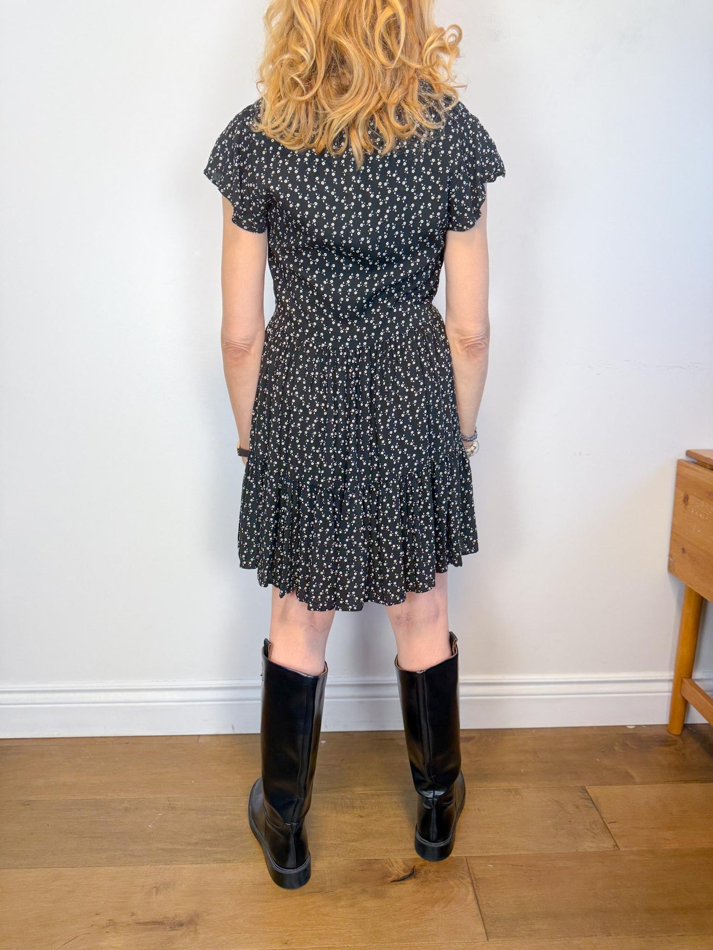 Auguste "Bella Frill Play Dress in Black/White Floral" (Size S)