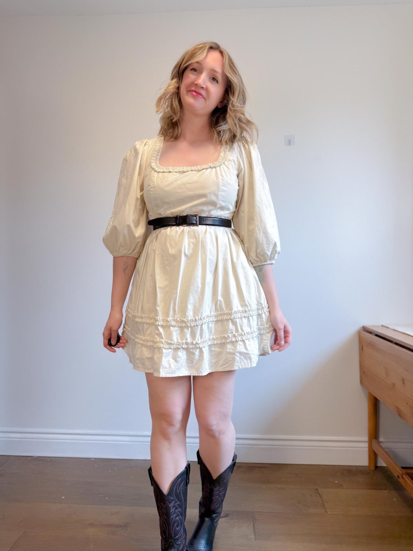 Gap Babydoll Puff Sleeve Mini Dress in Beige (Size L)