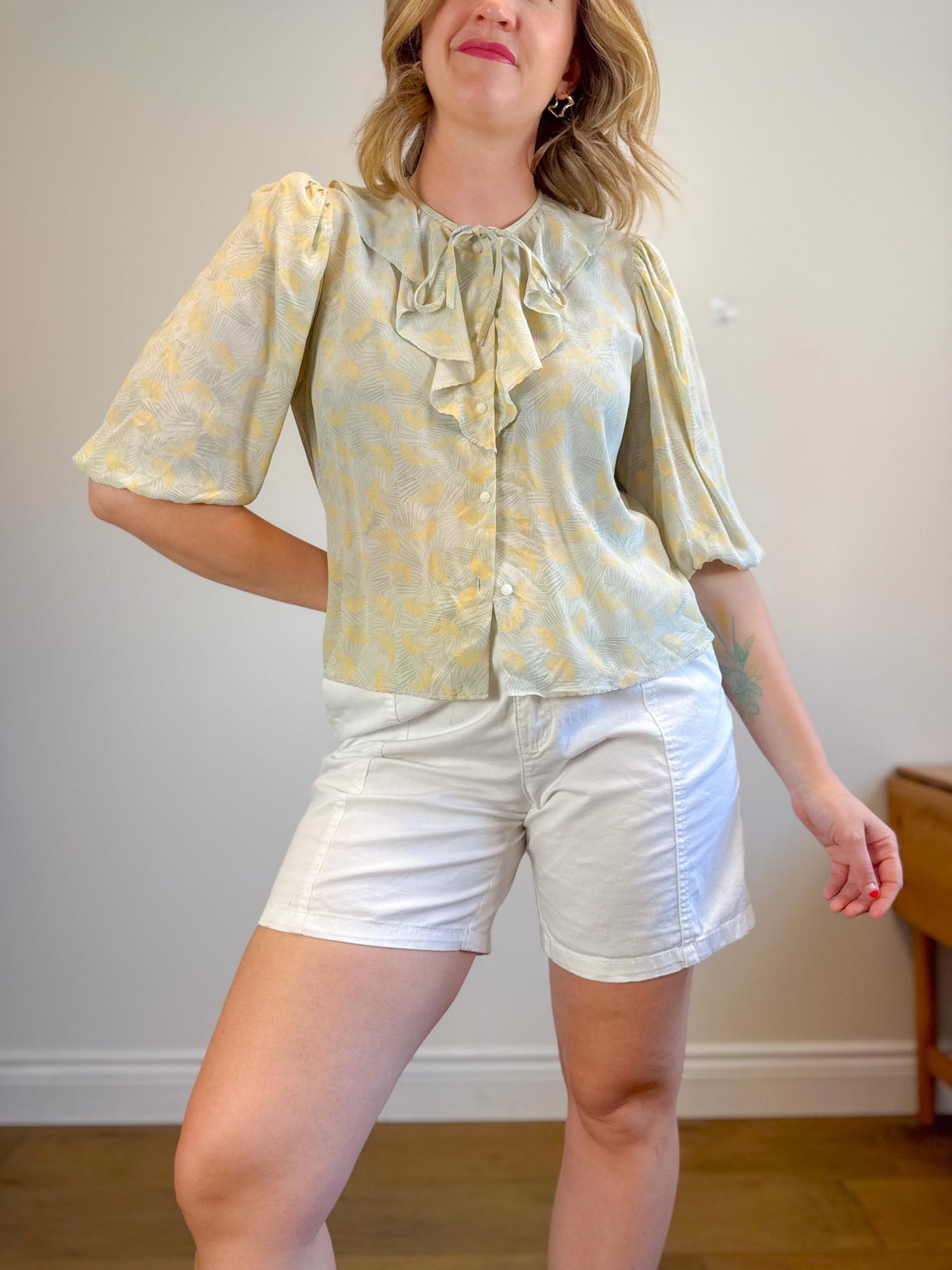 Wilfred Silk Ruffle Collar Blouse in Pastel Green/Yellow (Size M)