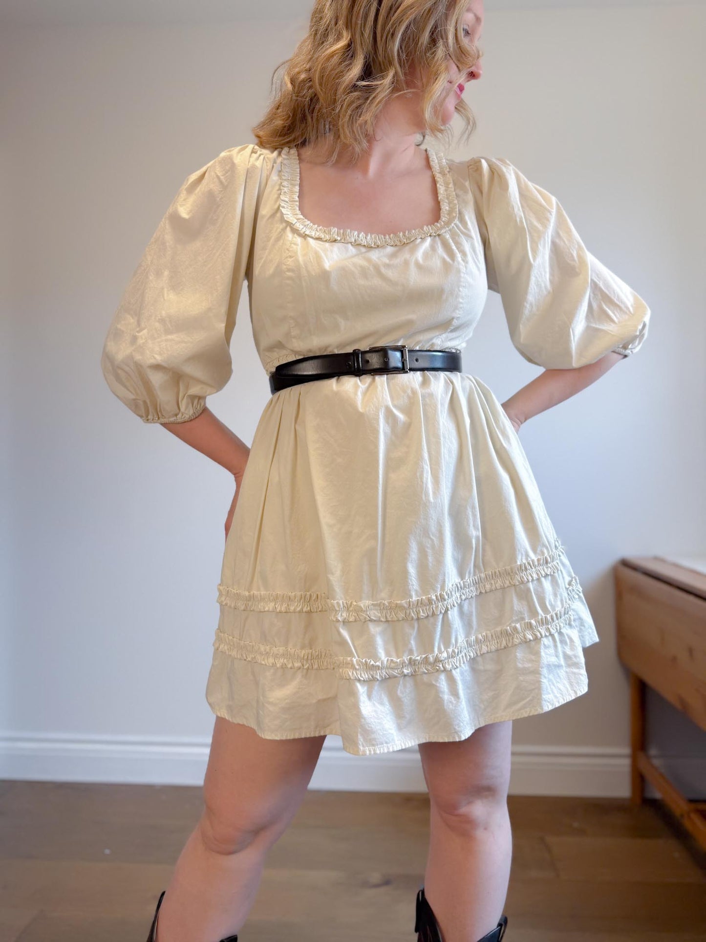 Gap Babydoll Puff Sleeve Mini Dress in Beige (Size L)