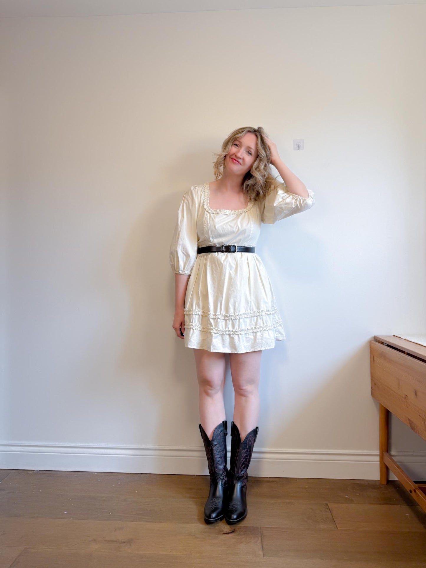 Gap Babydoll Puff Sleeve Mini Dress in Beige (Size L)