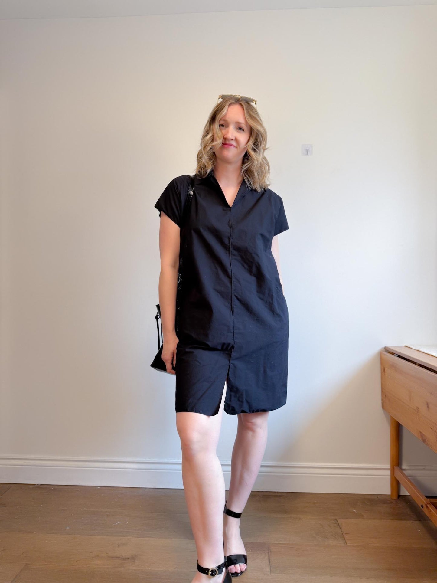SHAMASK "Classic Shirt Dress in Cotton Poplin in Black" (Size M/L)
