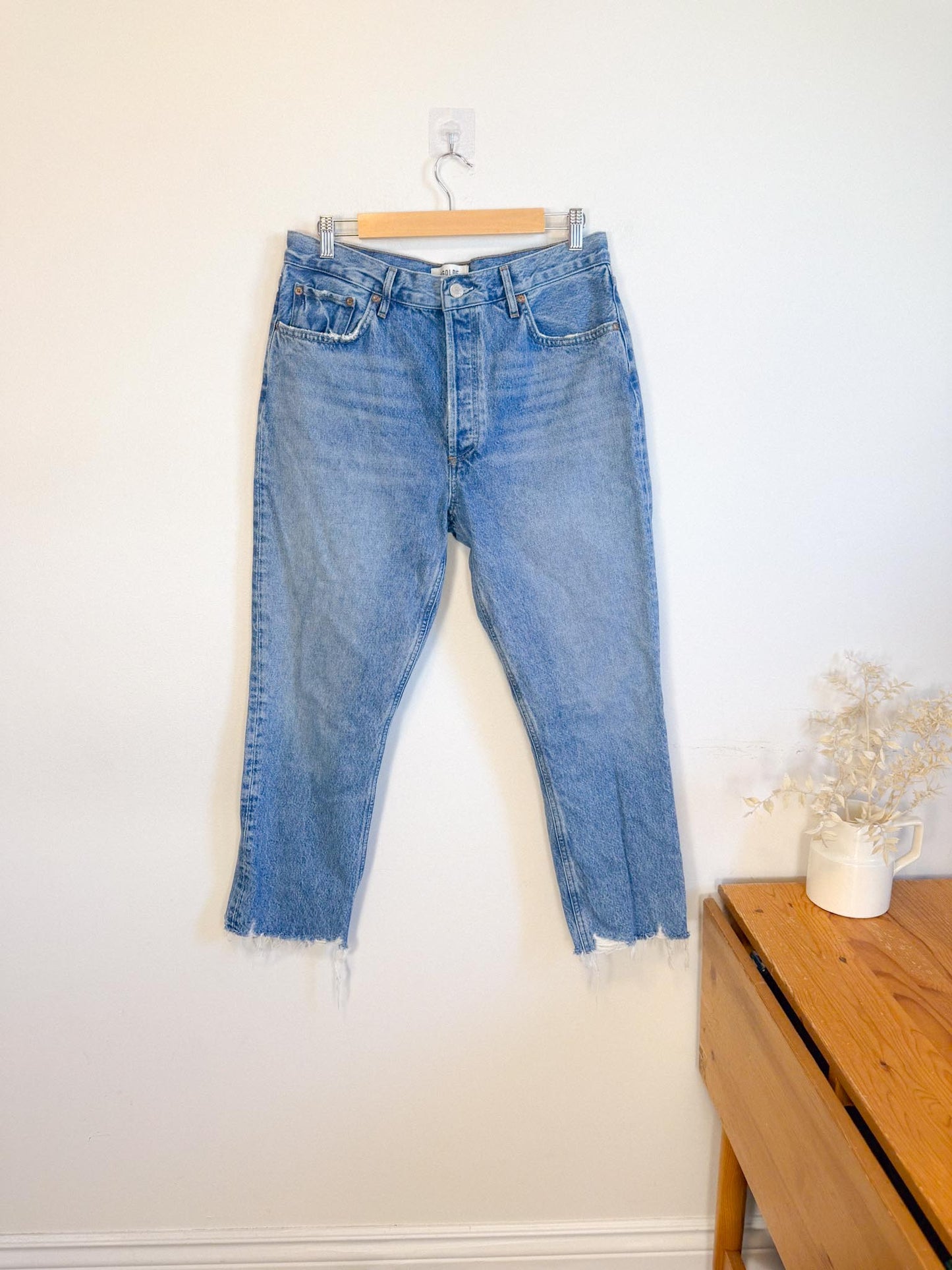 AGOLDE "Riley High Rise Straight Crop in Medium Wash" (Size 31)