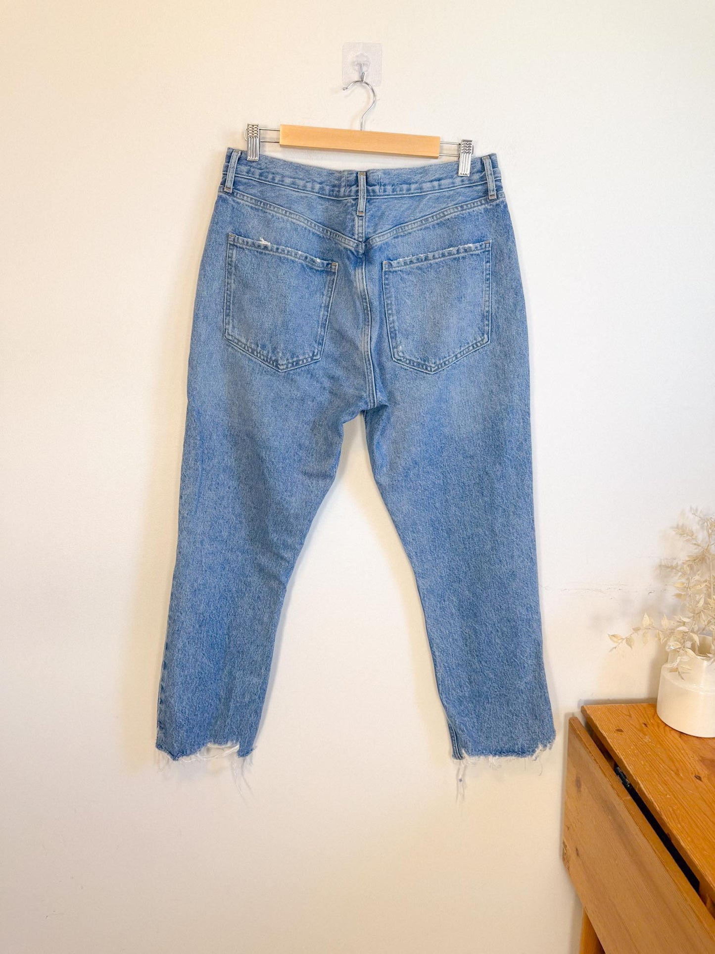 AGOLDE "Riley High Rise Straight Crop in Medium Wash" (Size 31)